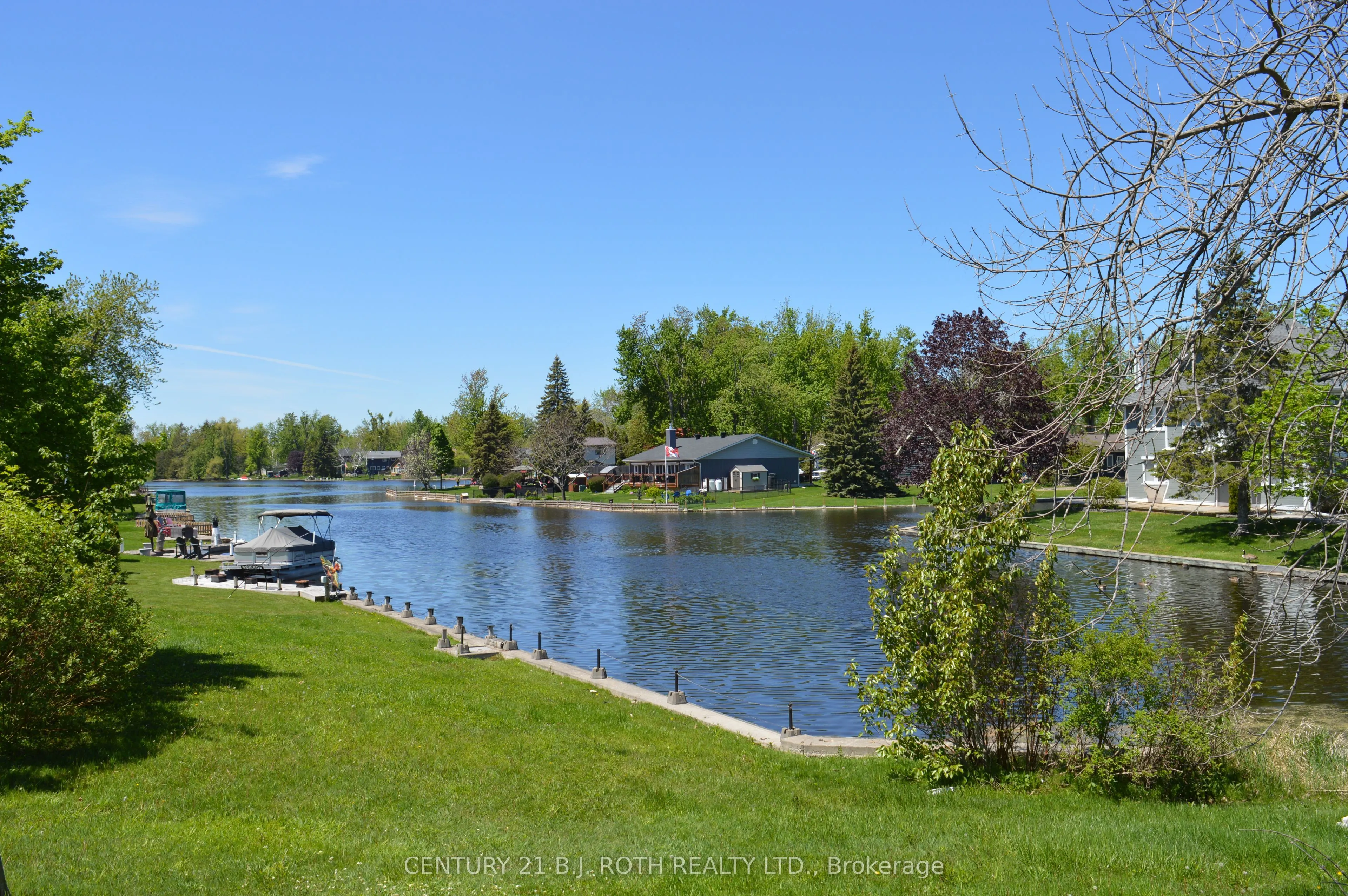 86 Simcoe Road
