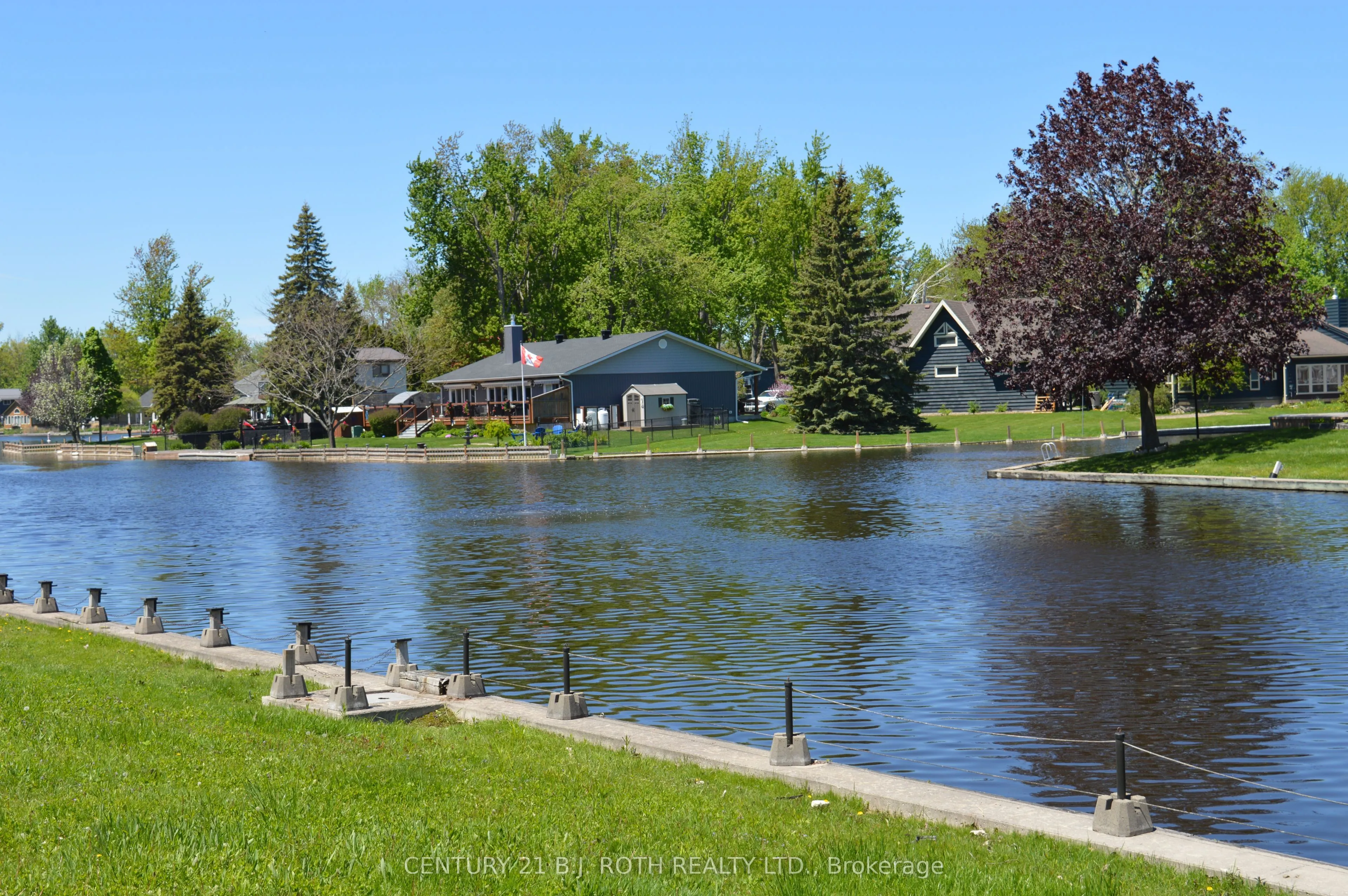 86 Simcoe Road