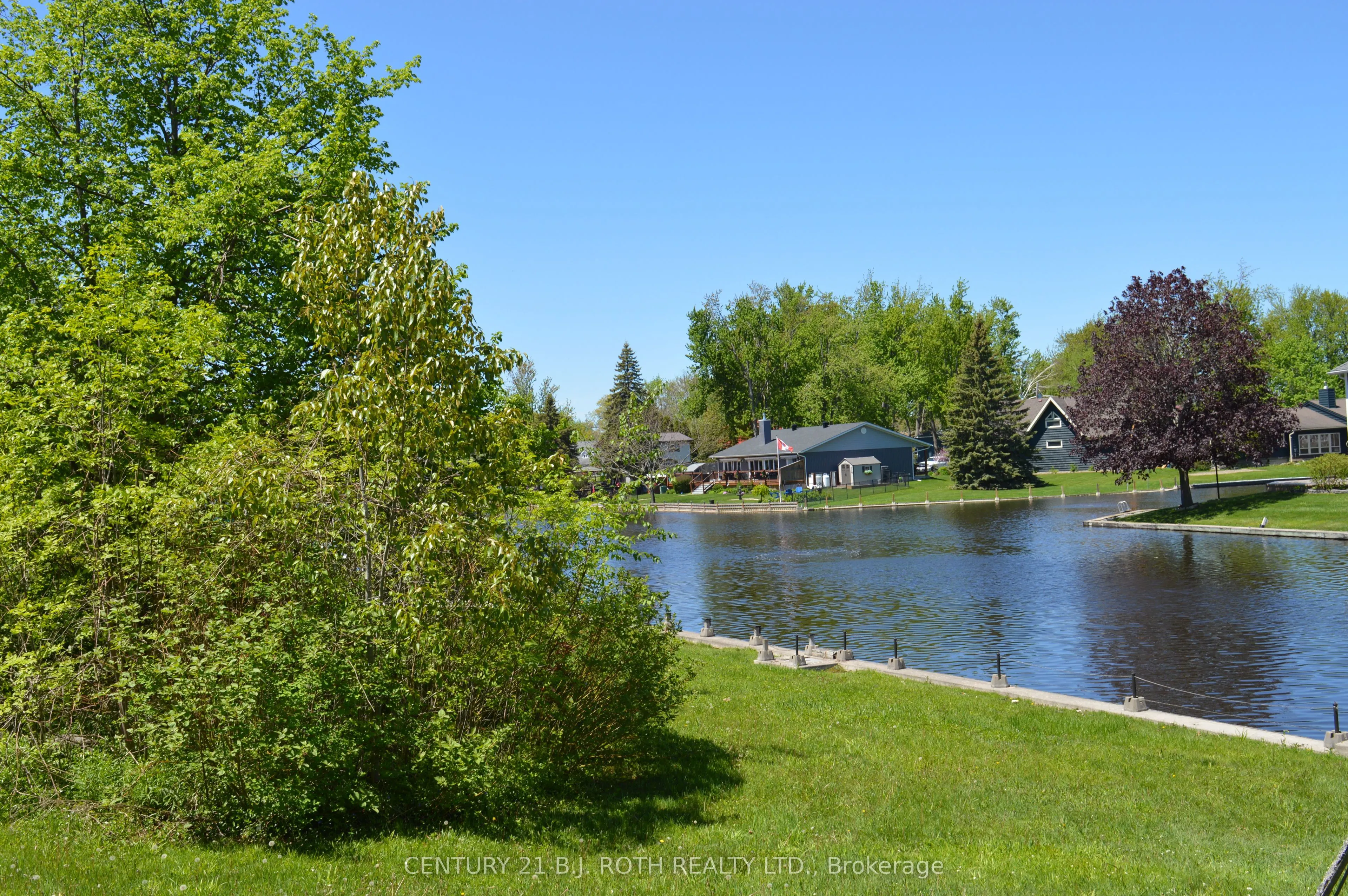 86 Simcoe Road