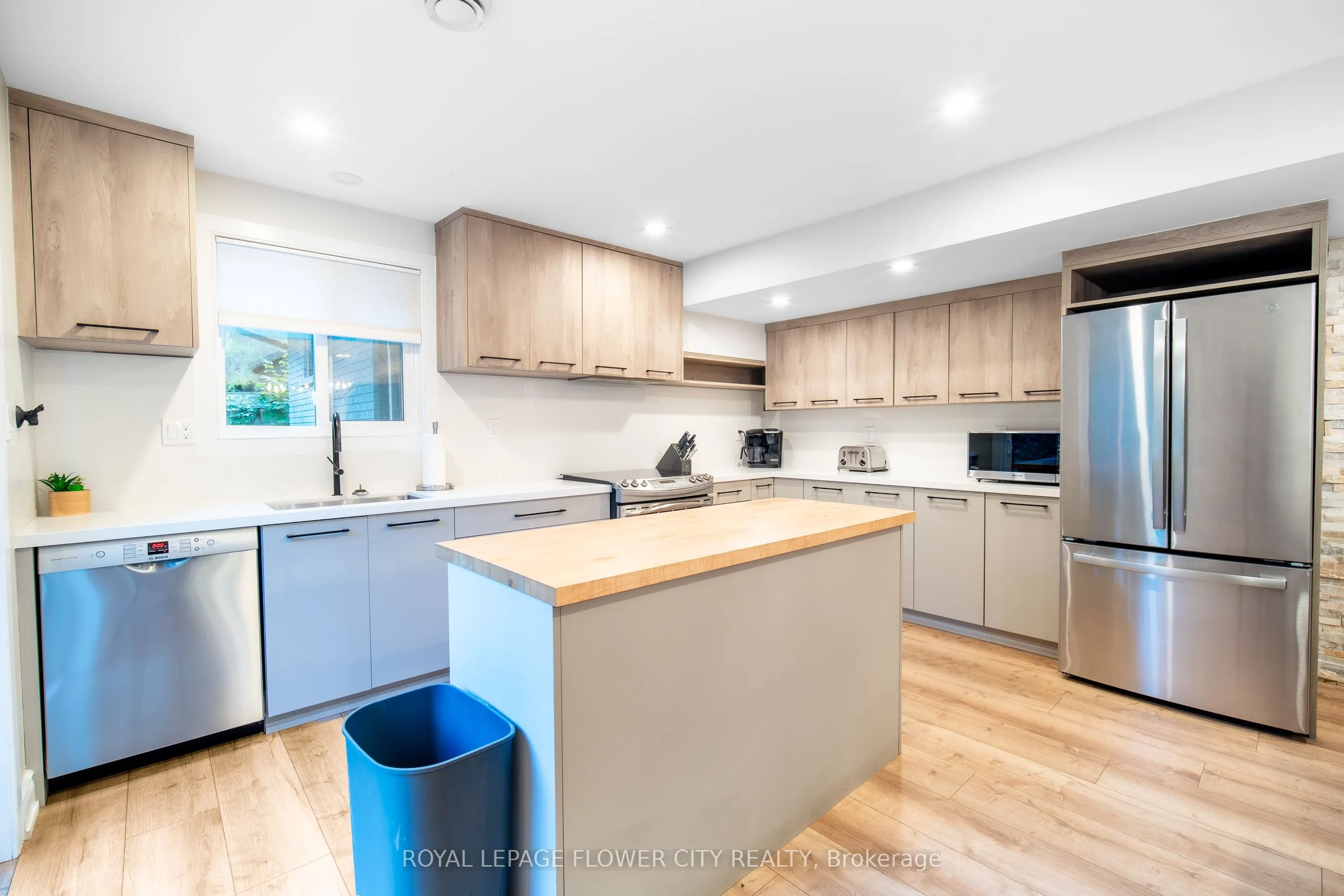 734 Mountain Road