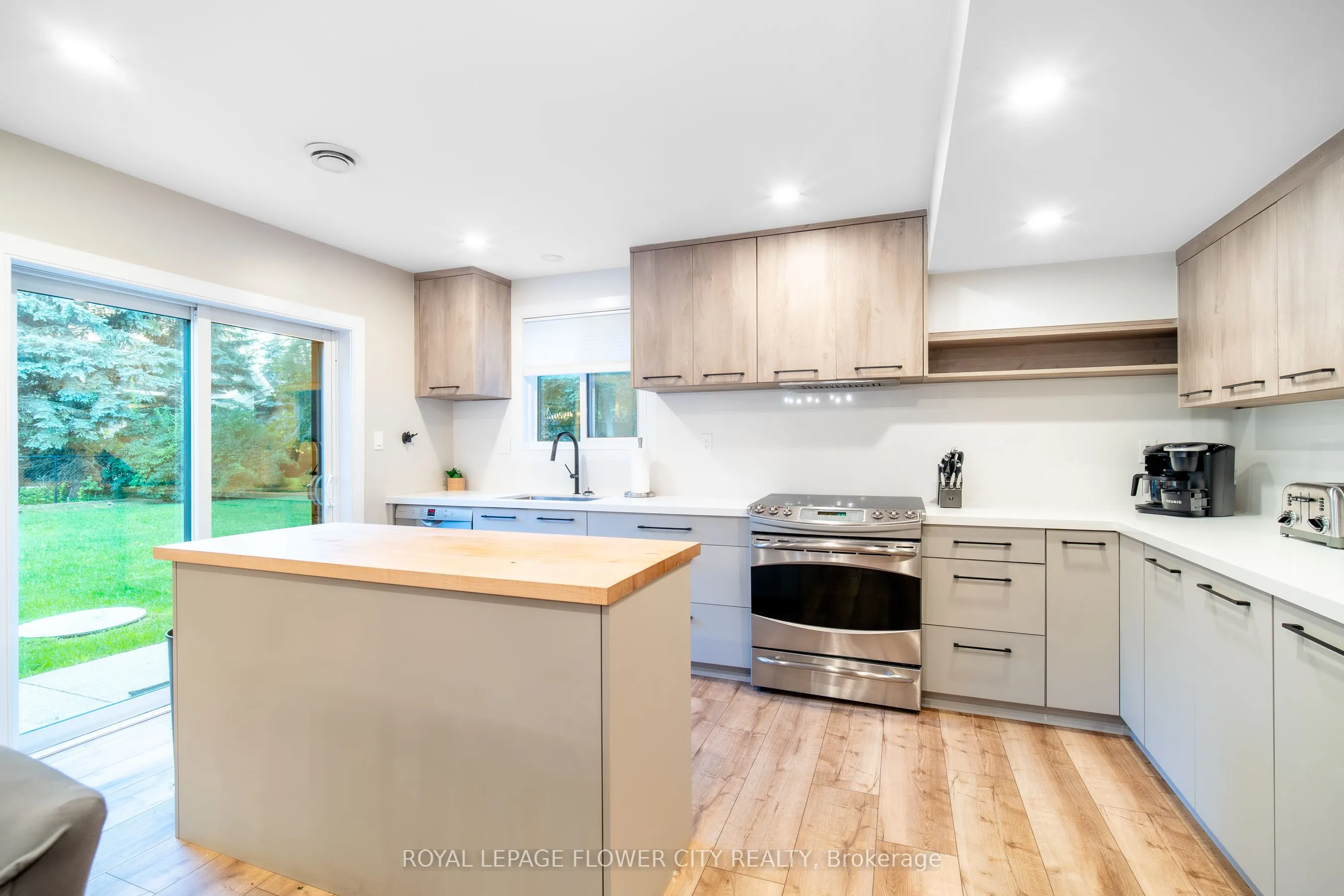 734 Mountain Road