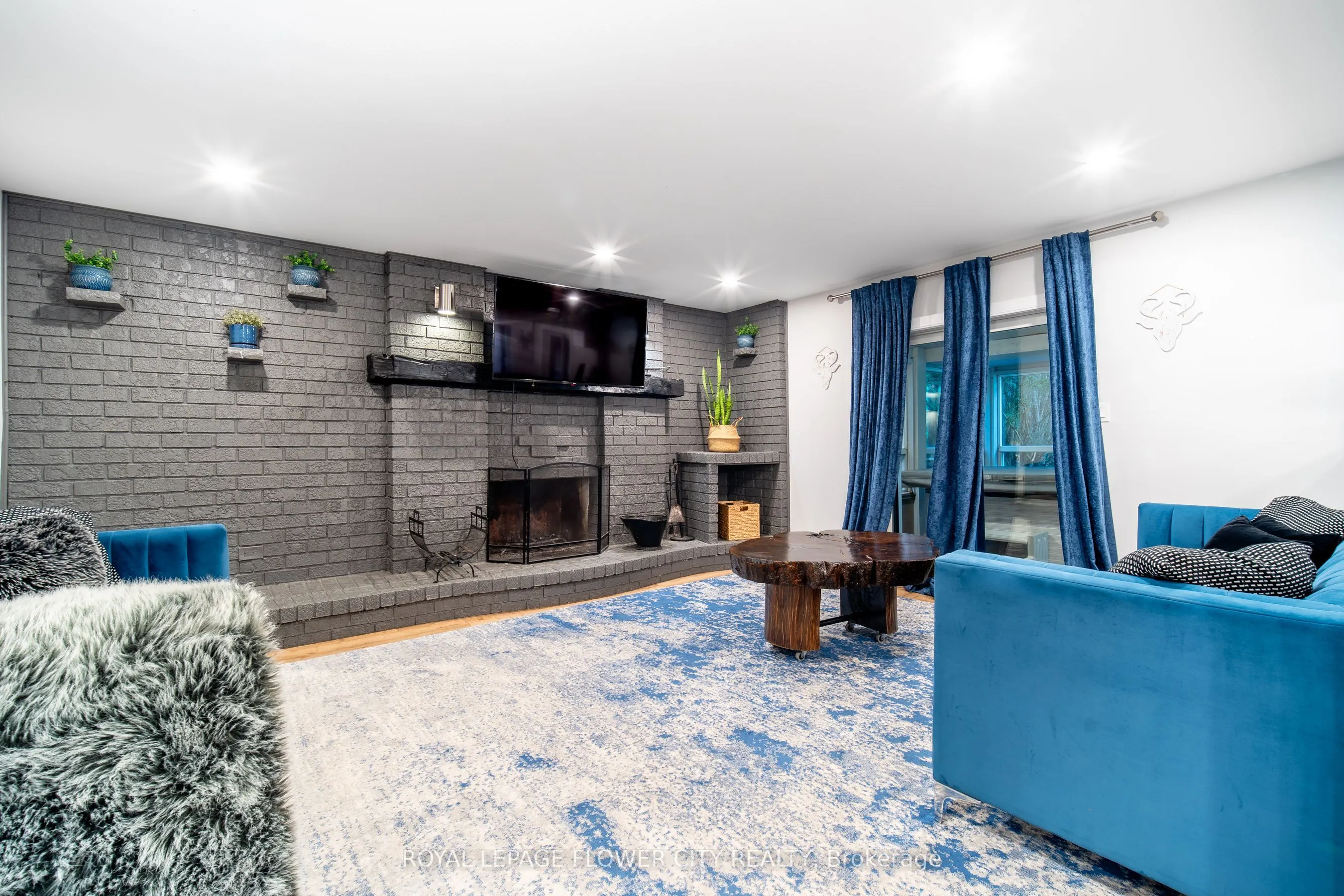 734 Mountain Road