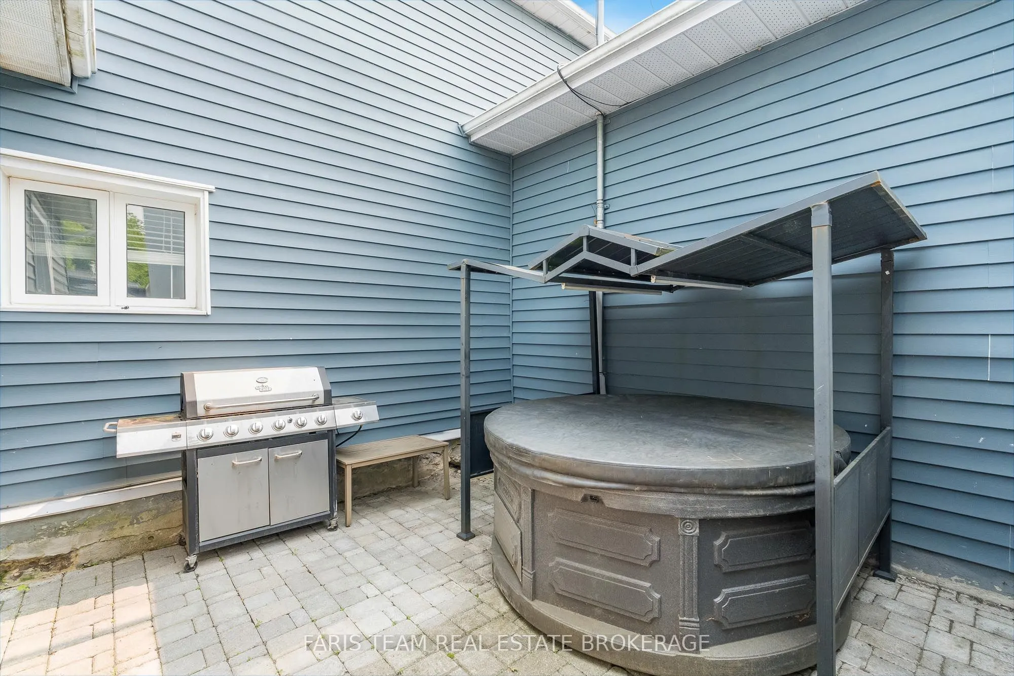 160 Lafontaine Road W
