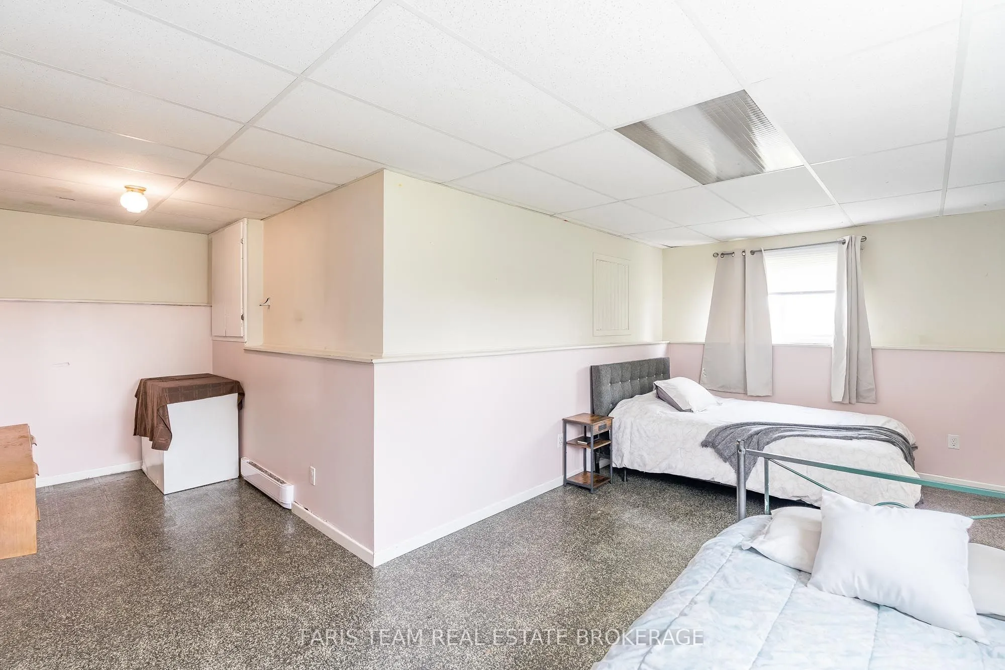 160 Lafontaine Road W