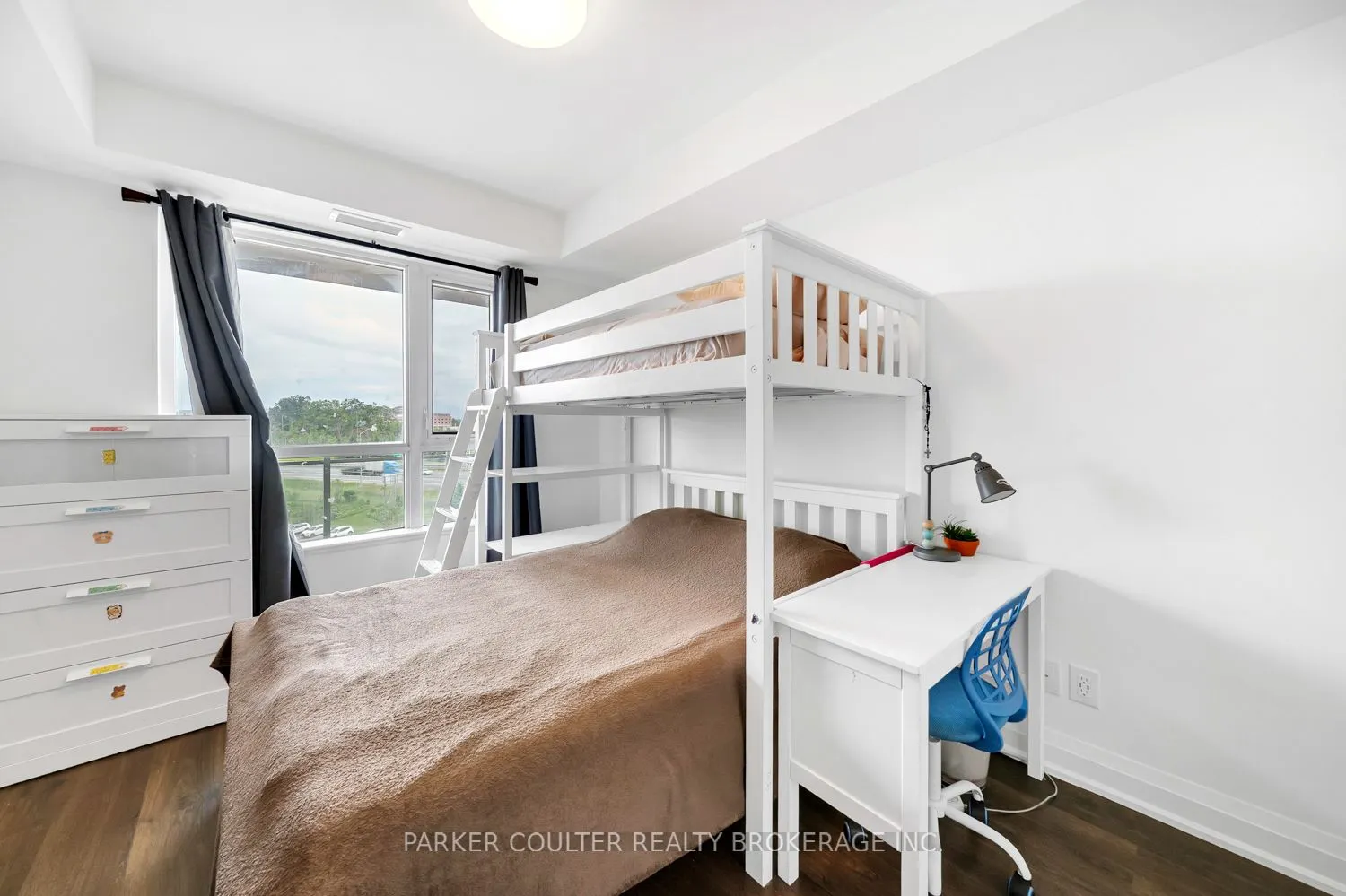 58 Lakeside Terrace #909