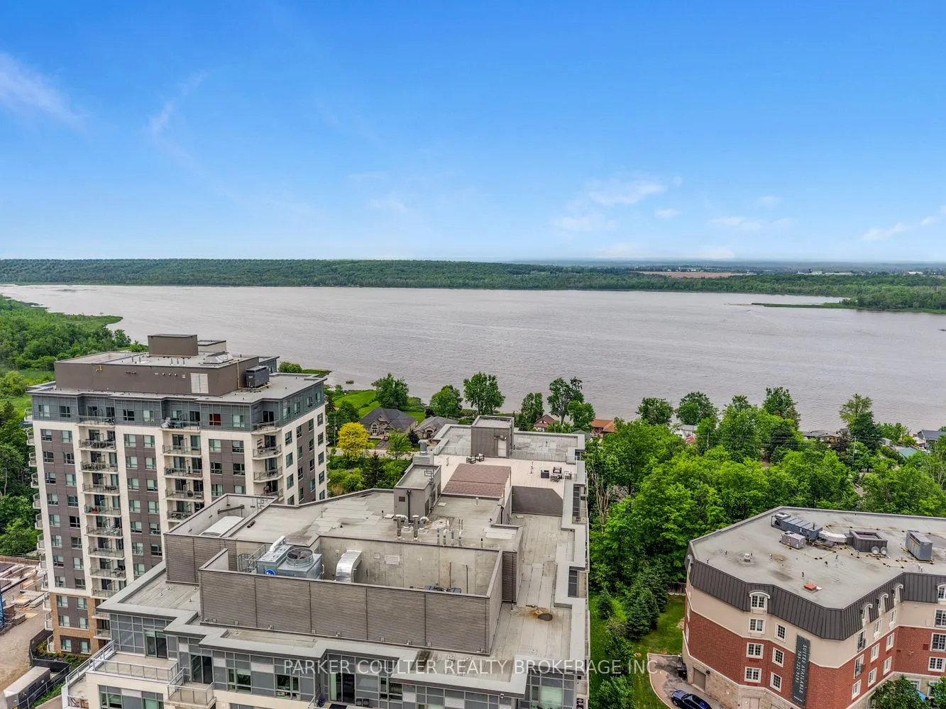 58 Lakeside Terrace #909