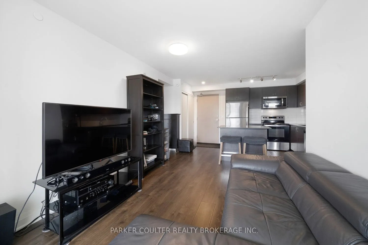58 Lakeside Terrace #909