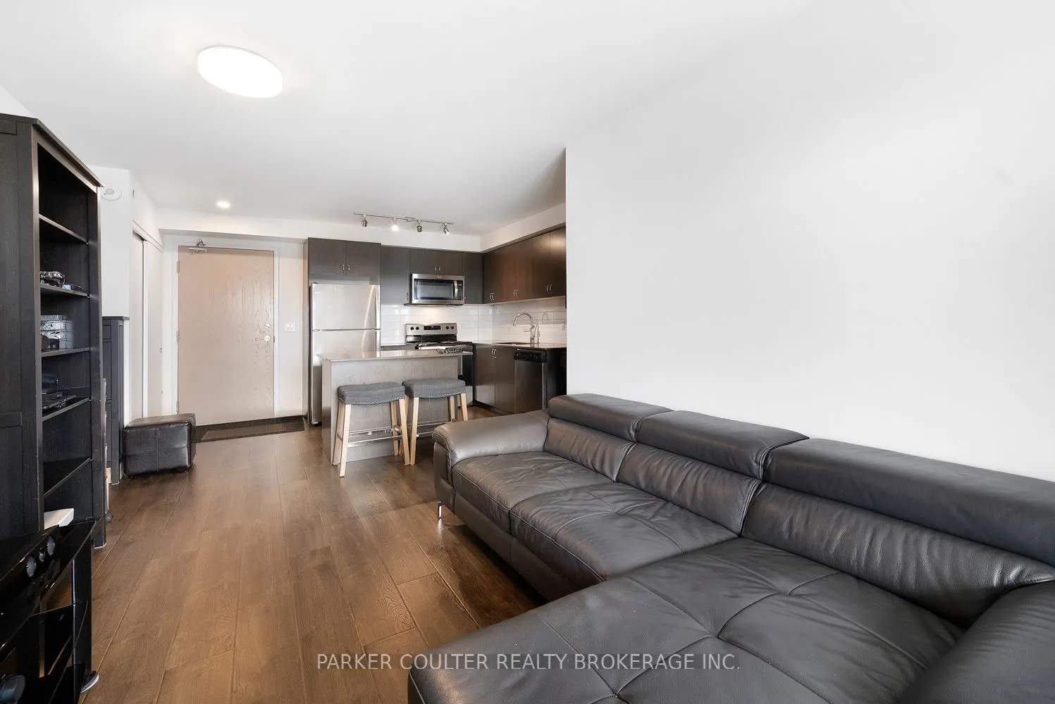 58 Lakeside Terrace #909