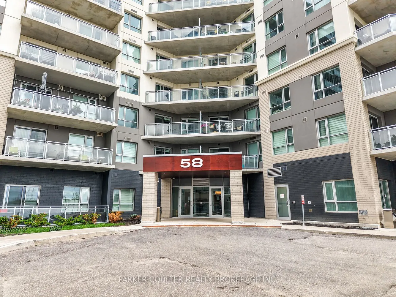 58 Lakeside Terrace #909