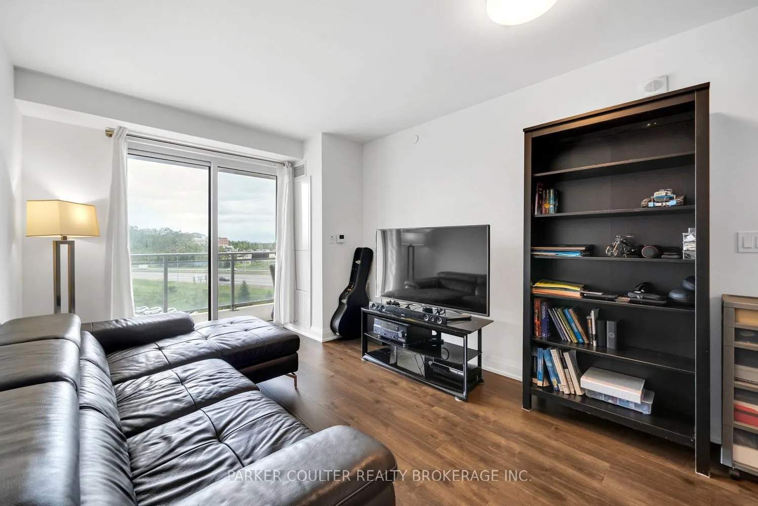 58 Lakeside Terrace #909