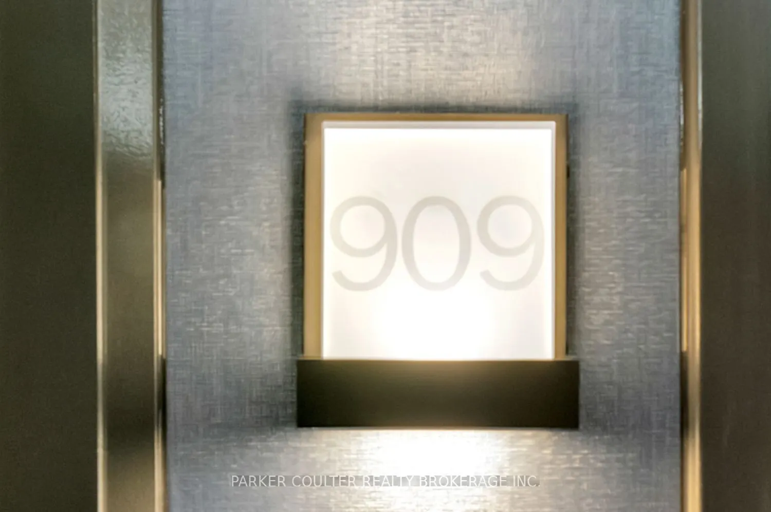 58 Lakeside Terrace #909