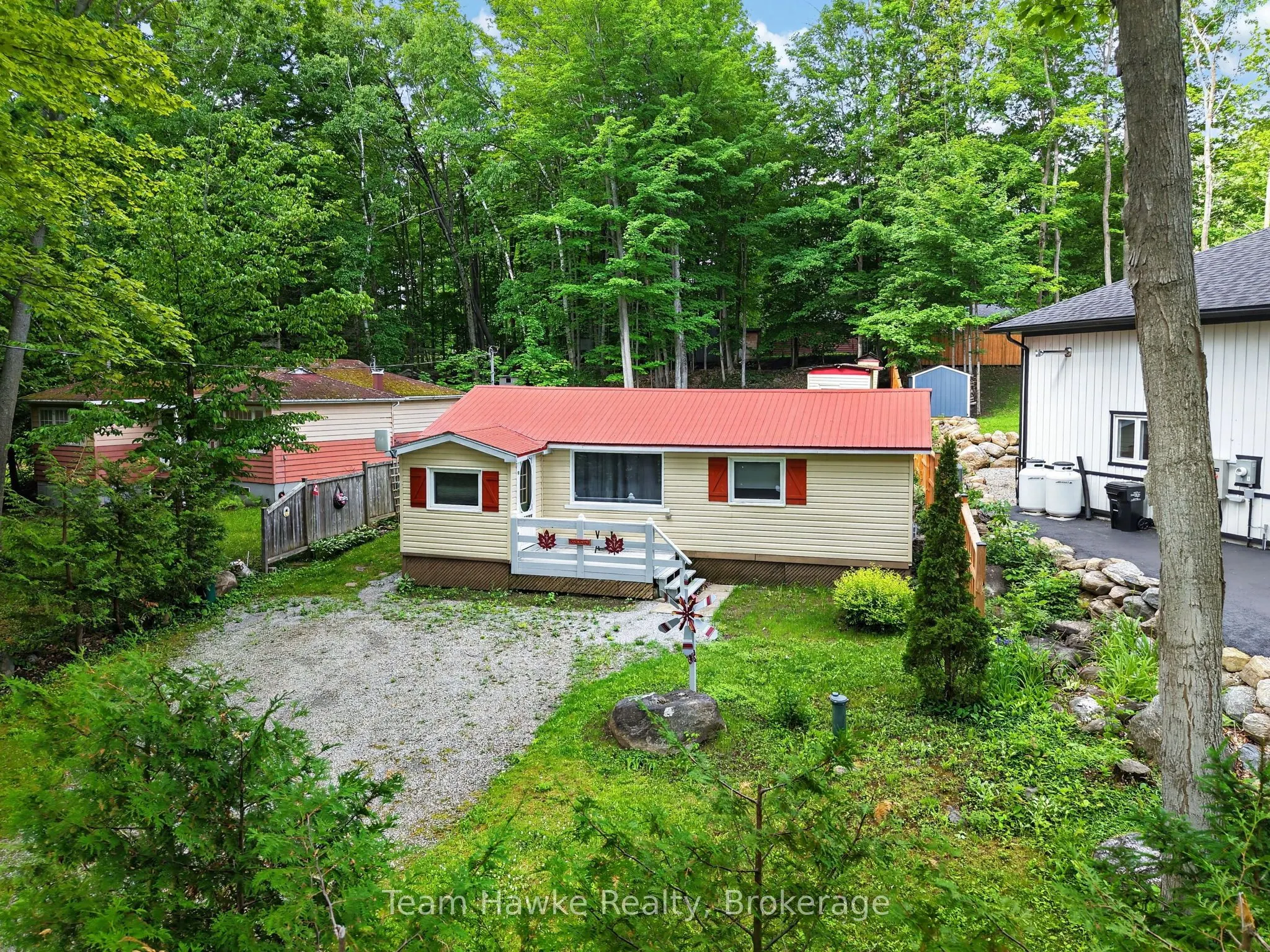 48 Mcarthur Drive