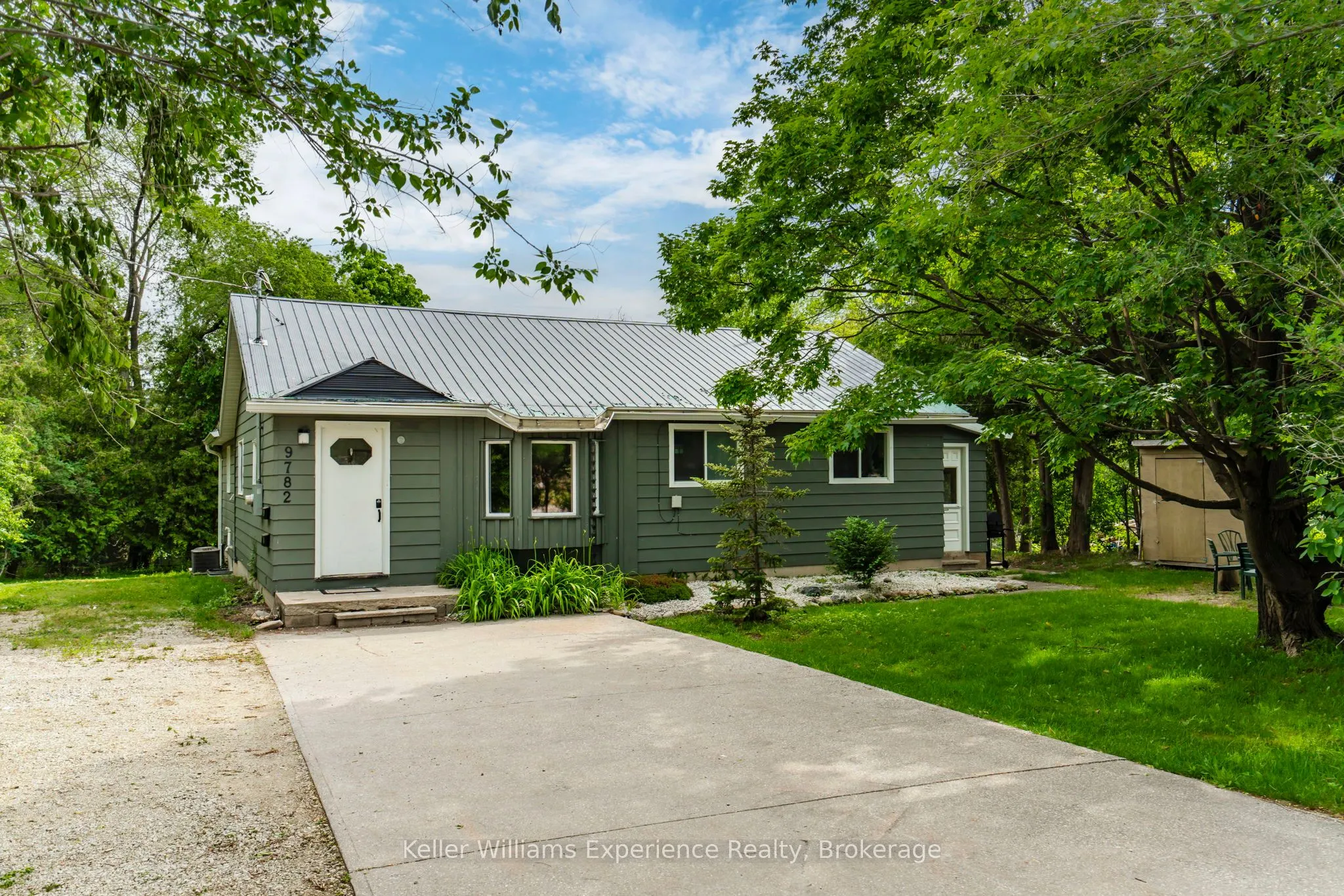 9782 Beachwood Drive