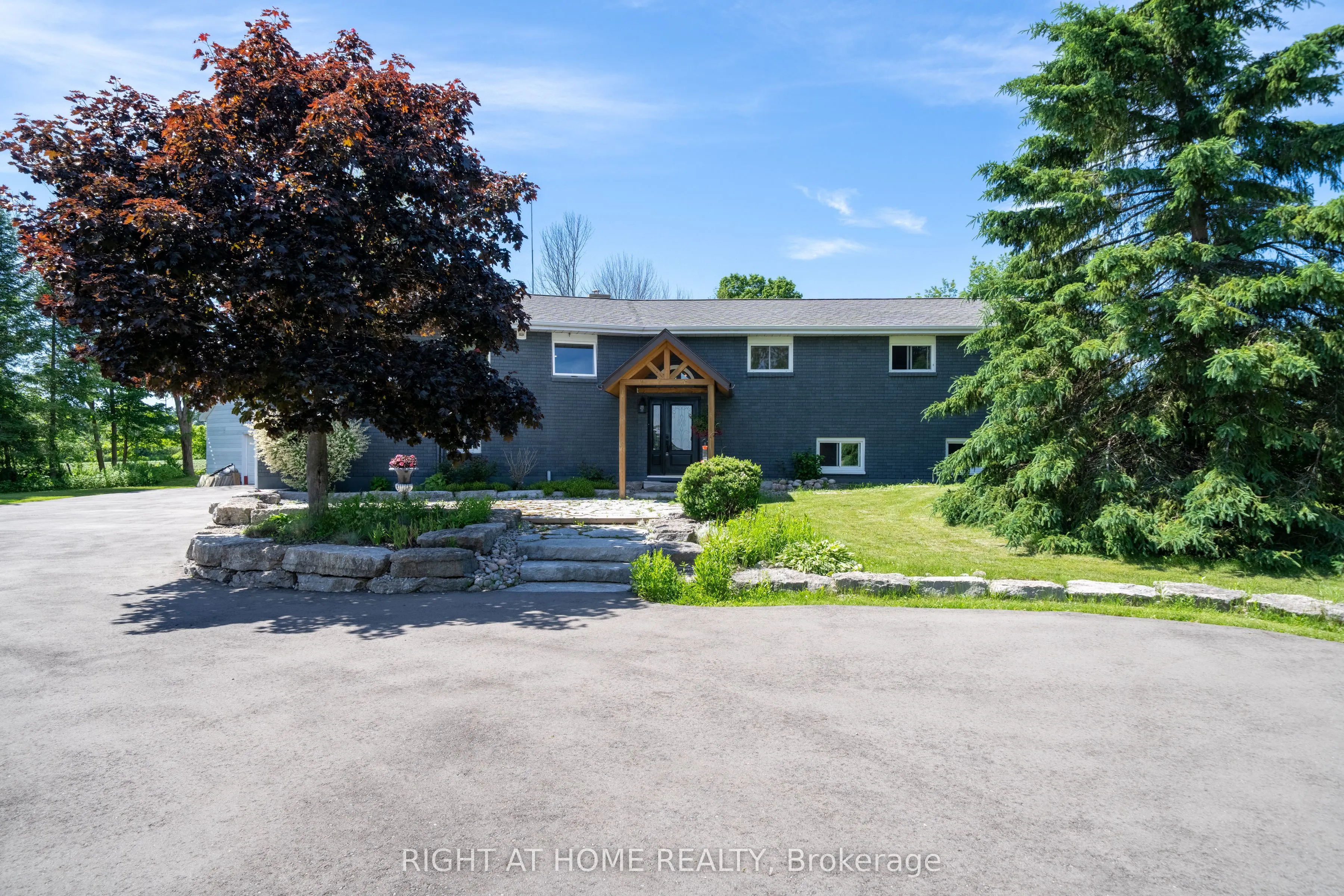 560 Concession Road 15 W