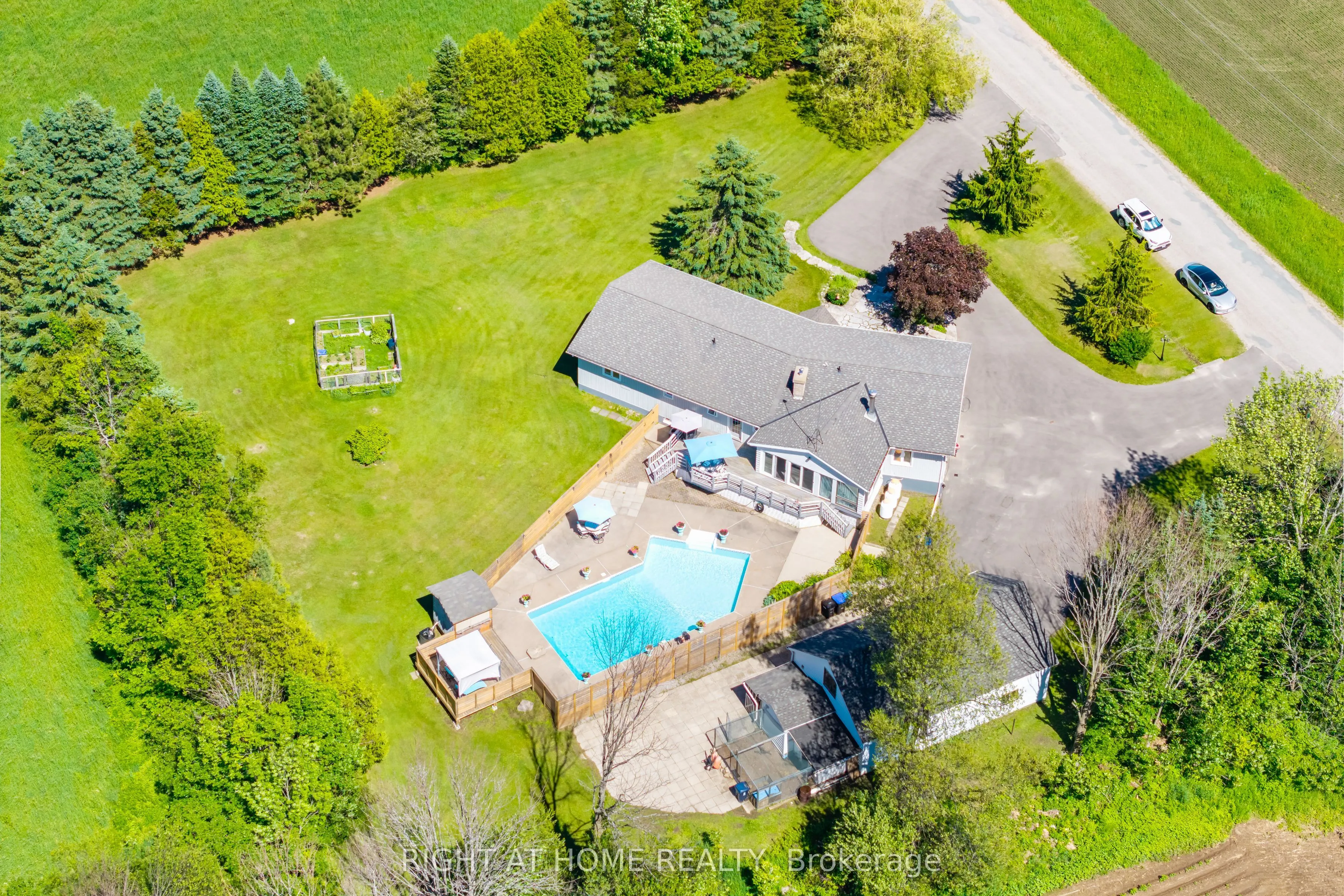560 Concession Road 15 W