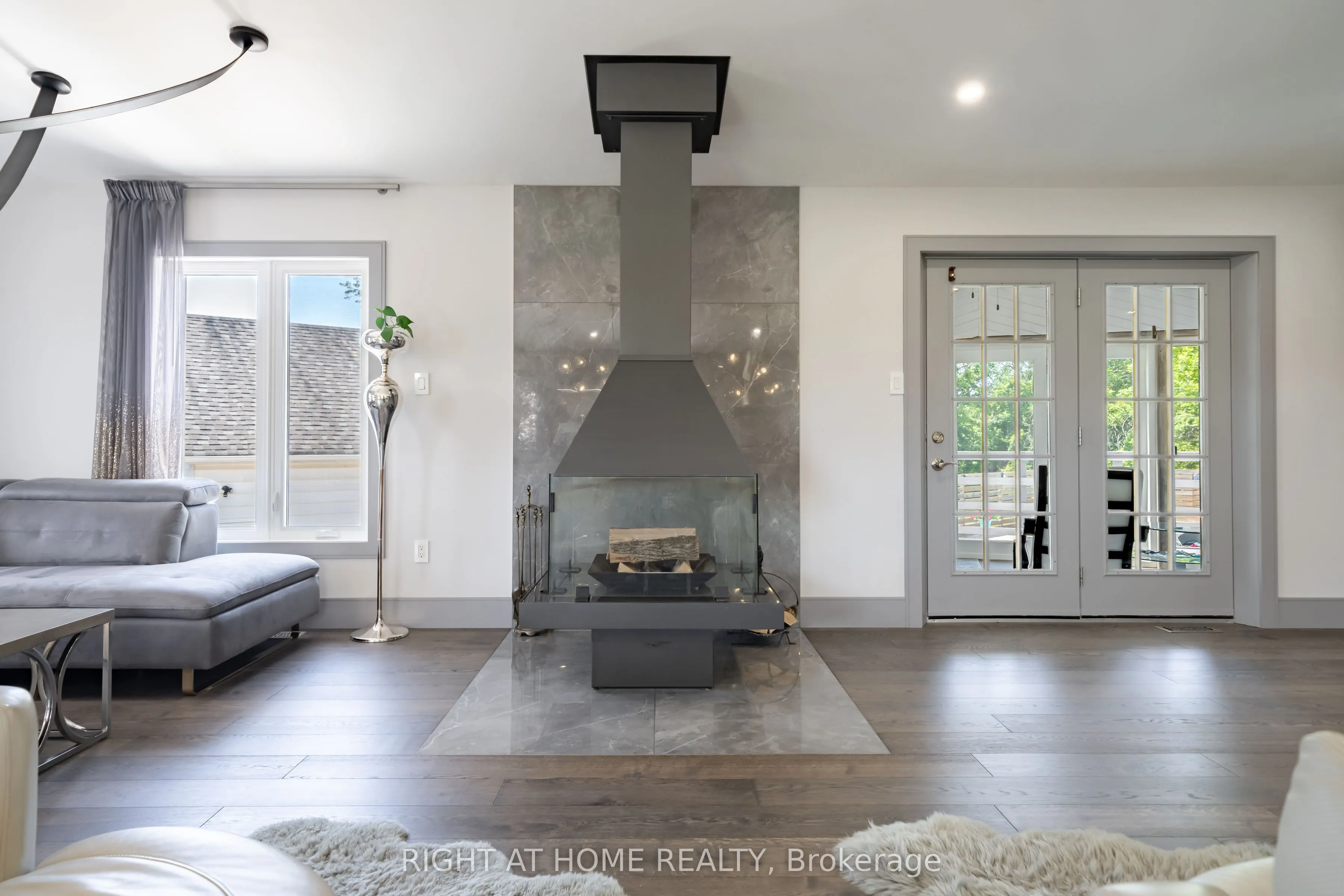 560 Concession Road 15 W