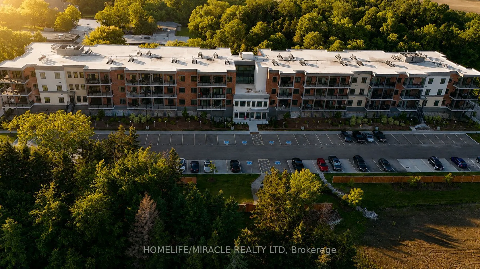 121 Mary Street #322