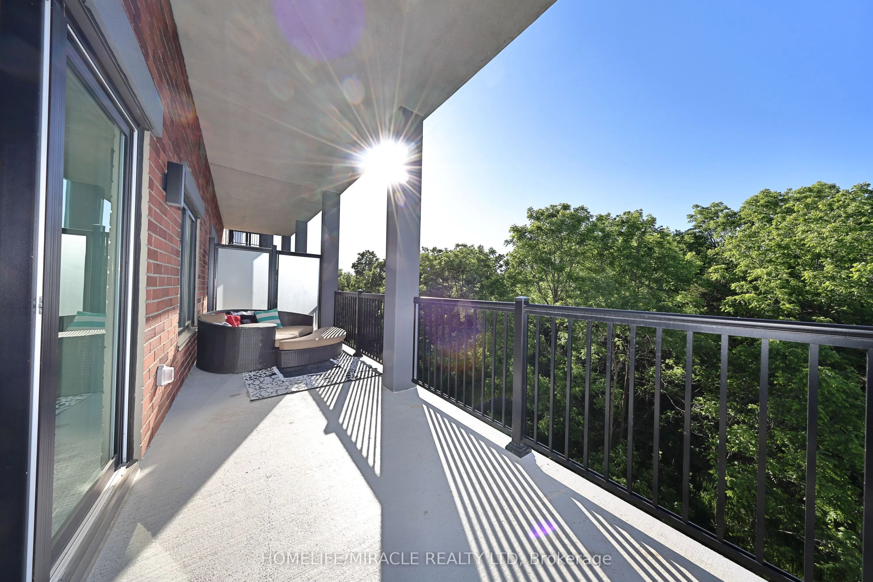 121 Mary Street #322