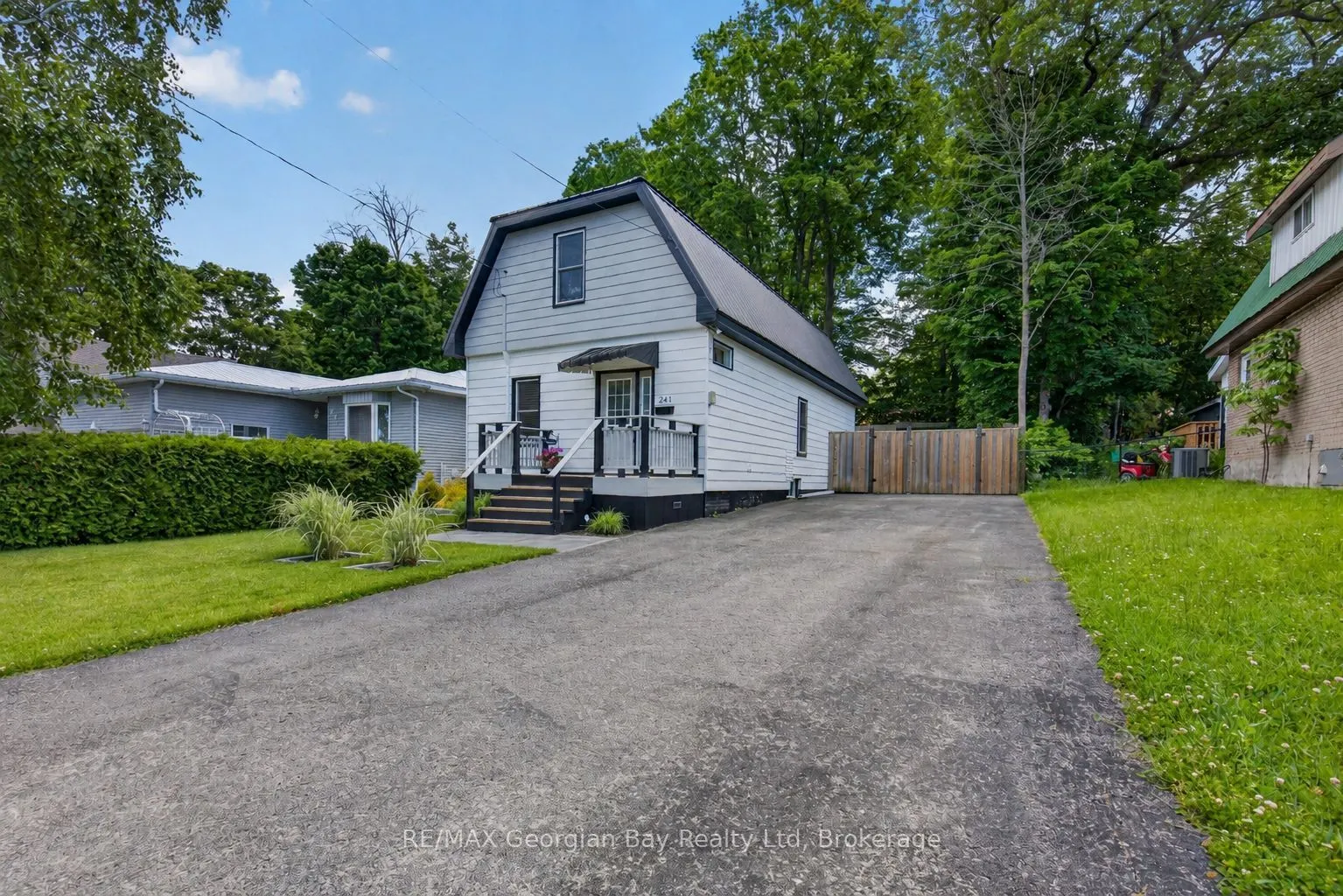 241 Donalda Street