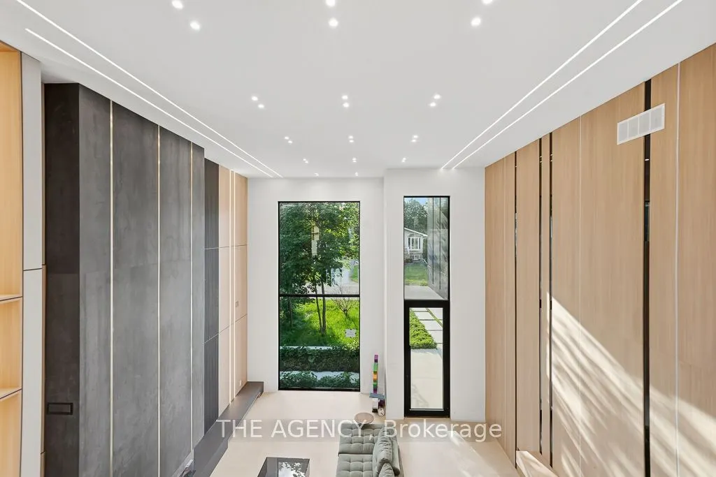 2707 Lakeside Drive