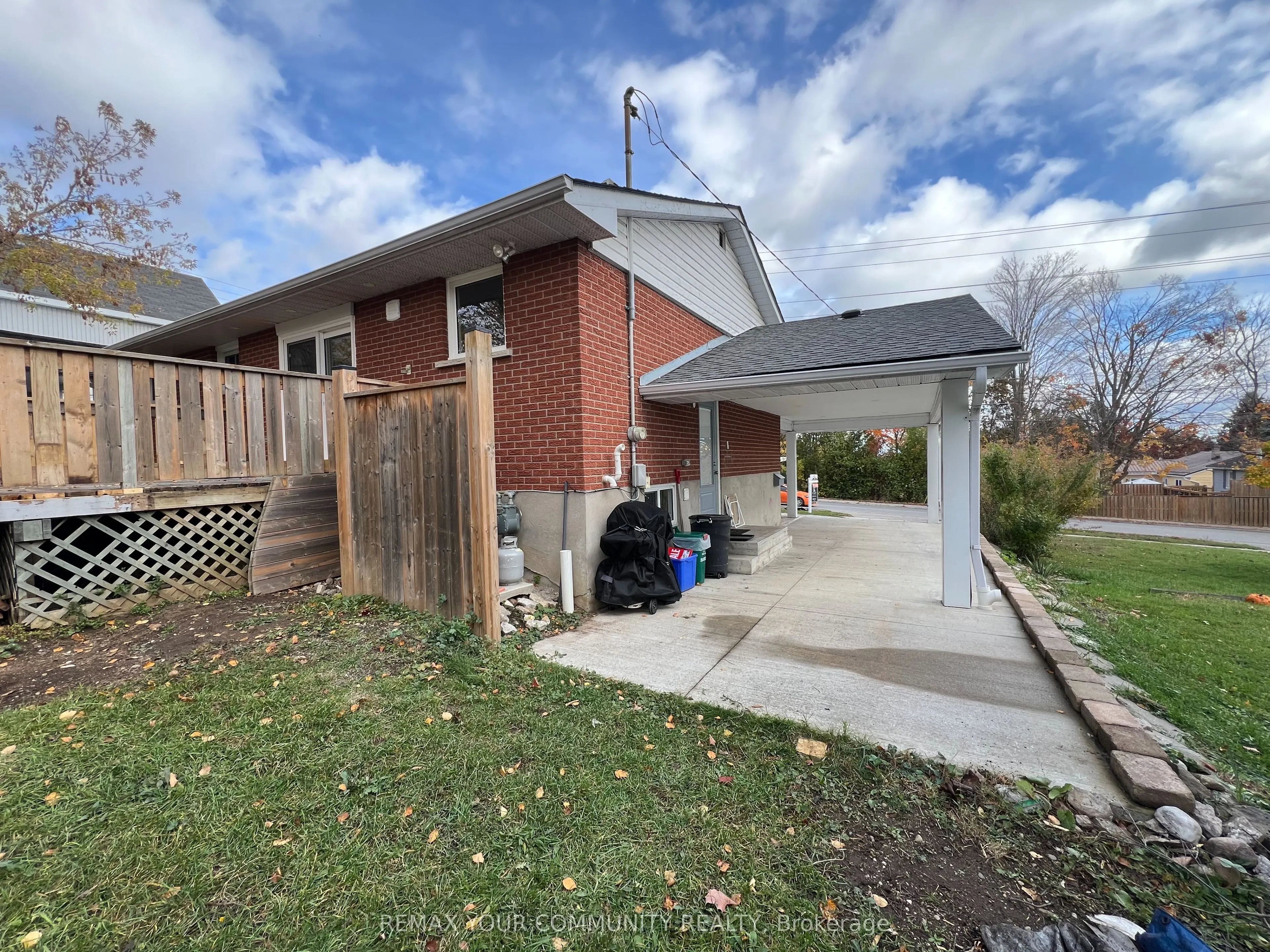 93 Westmount Drive S