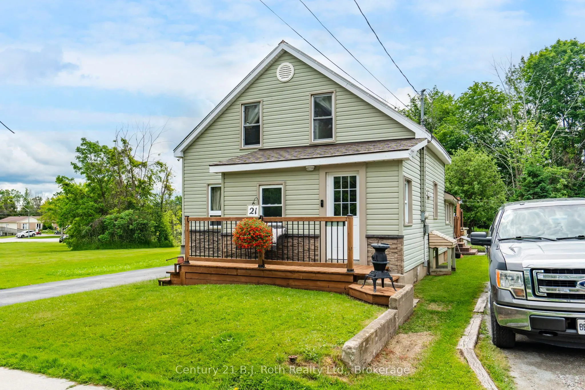 21 Maple Street