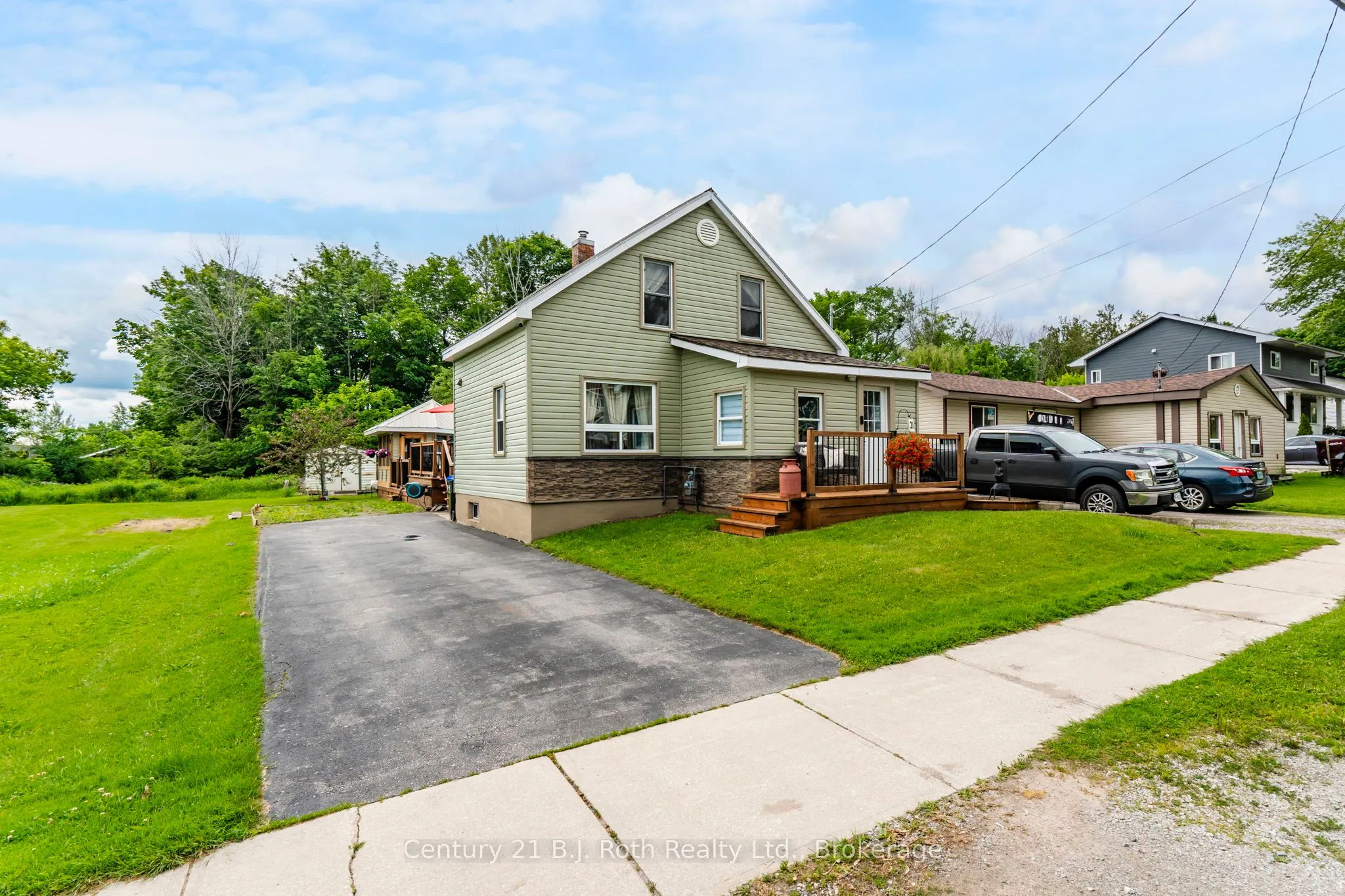 21 Maple Street