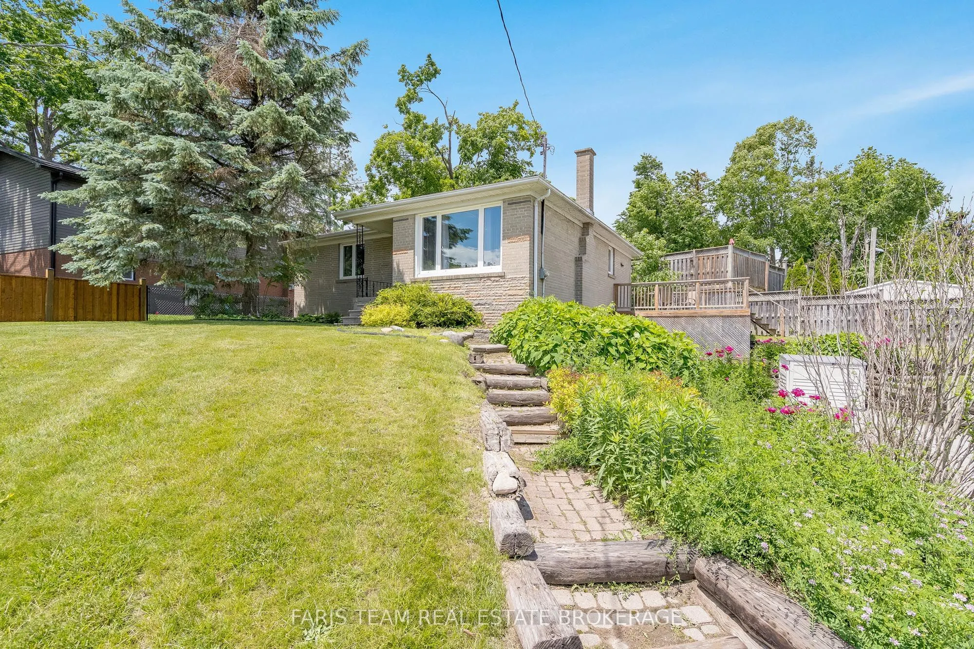 10 Karen Crescent