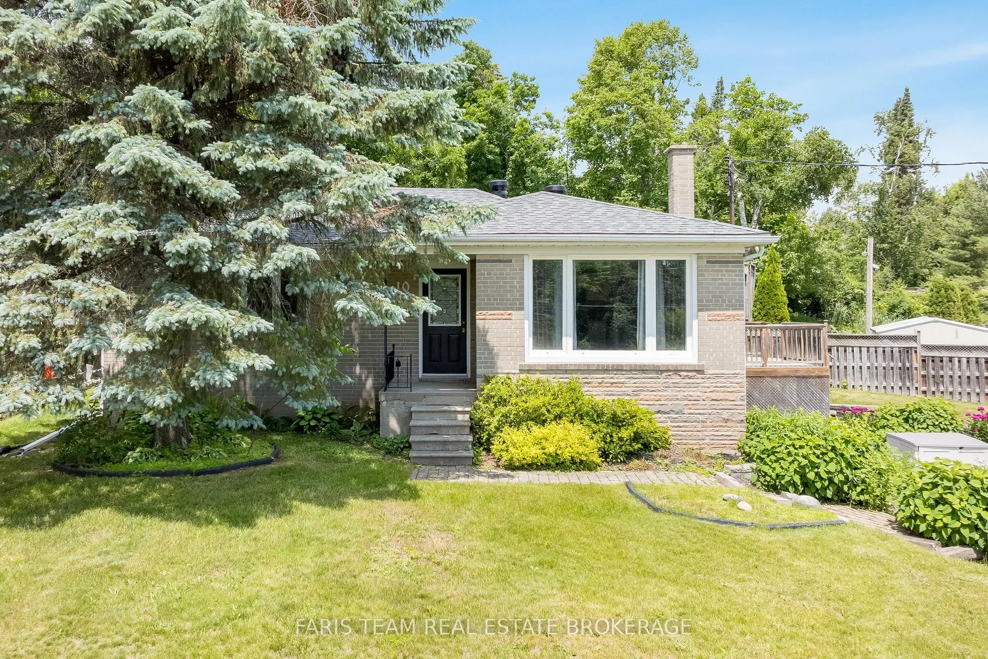 10 Karen Crescent