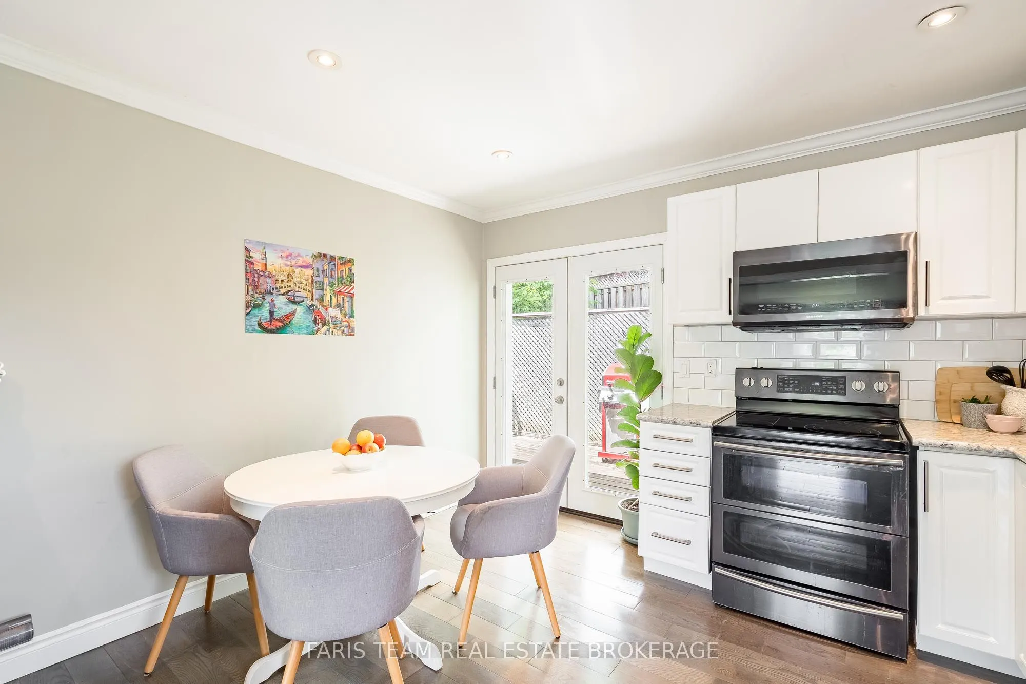 10 Karen Crescent