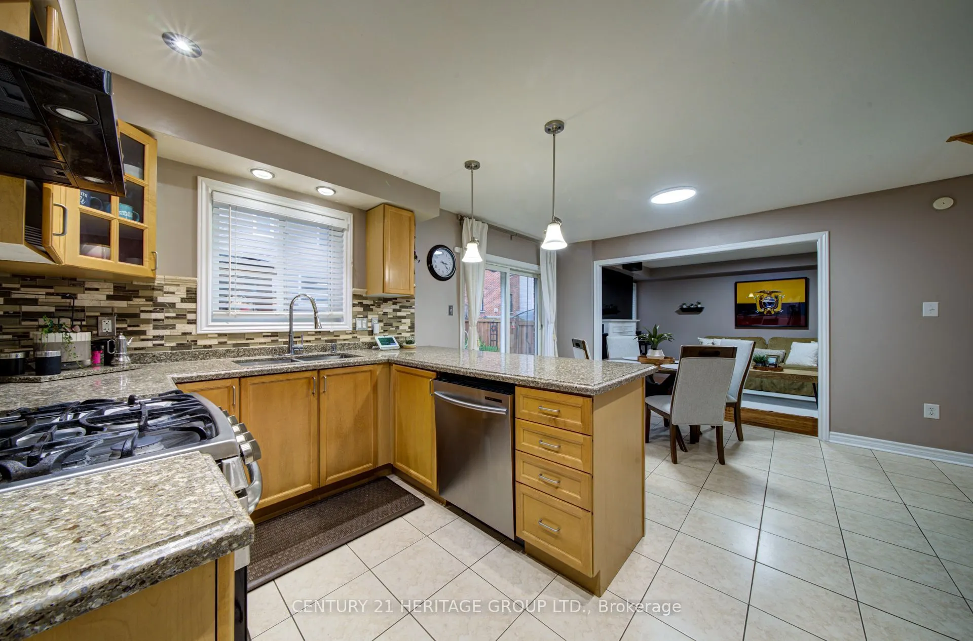 11 Maple Crown Terrace S