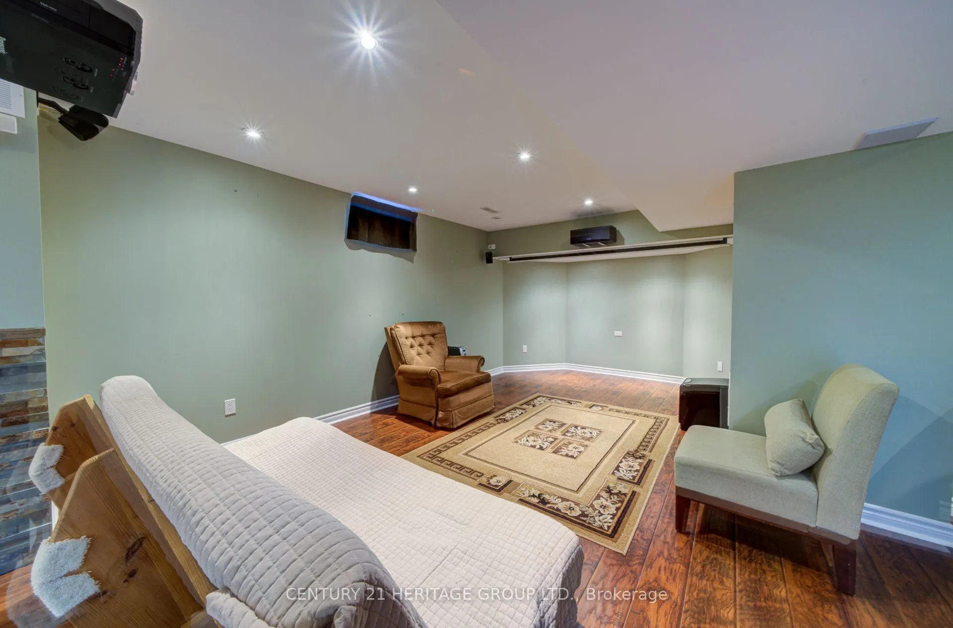 11 Maple Crown Terrace S
