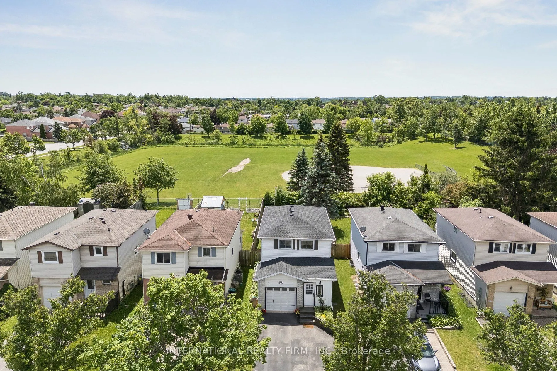 206 Hickling Trail