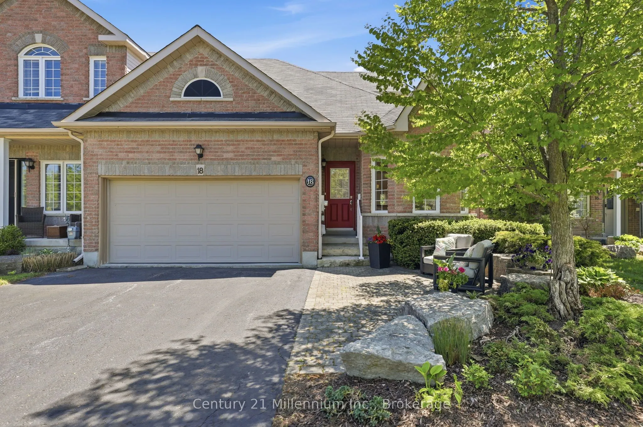 18 Thomas Drive