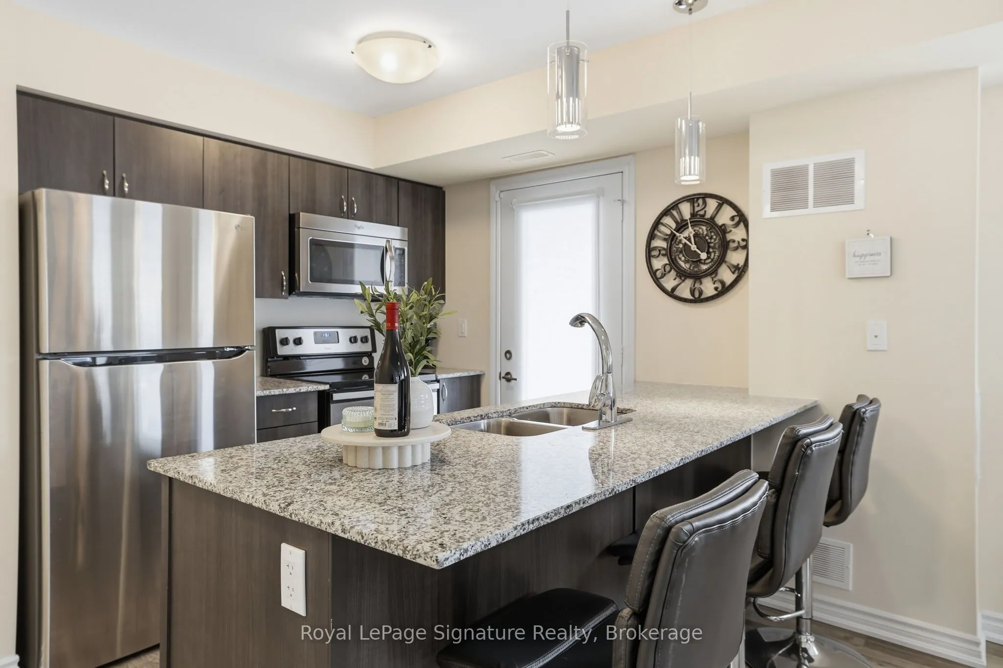 4 Anchorage Crescent #101