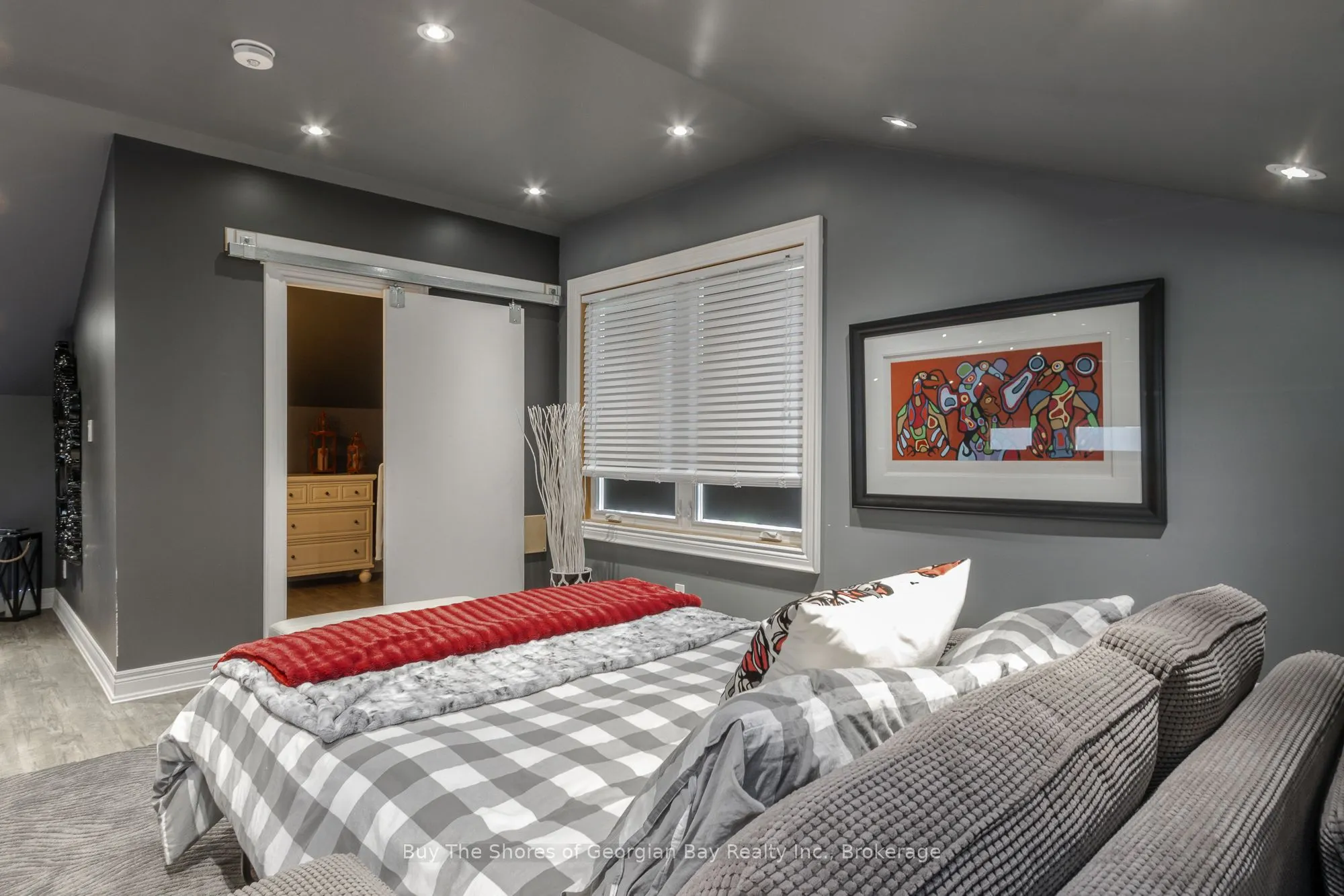 40 Polish Avenue