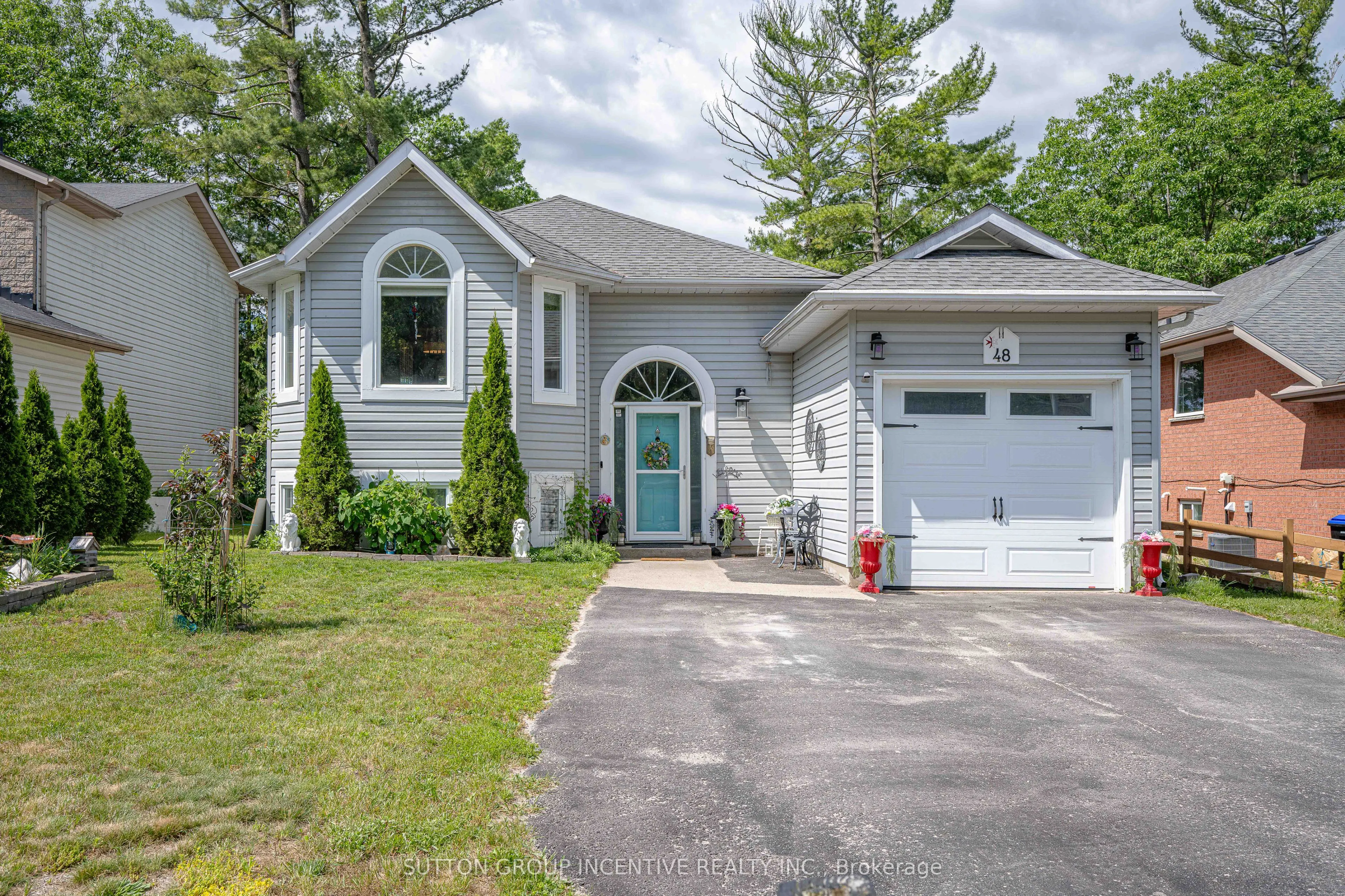 48 Wesley Avenue
