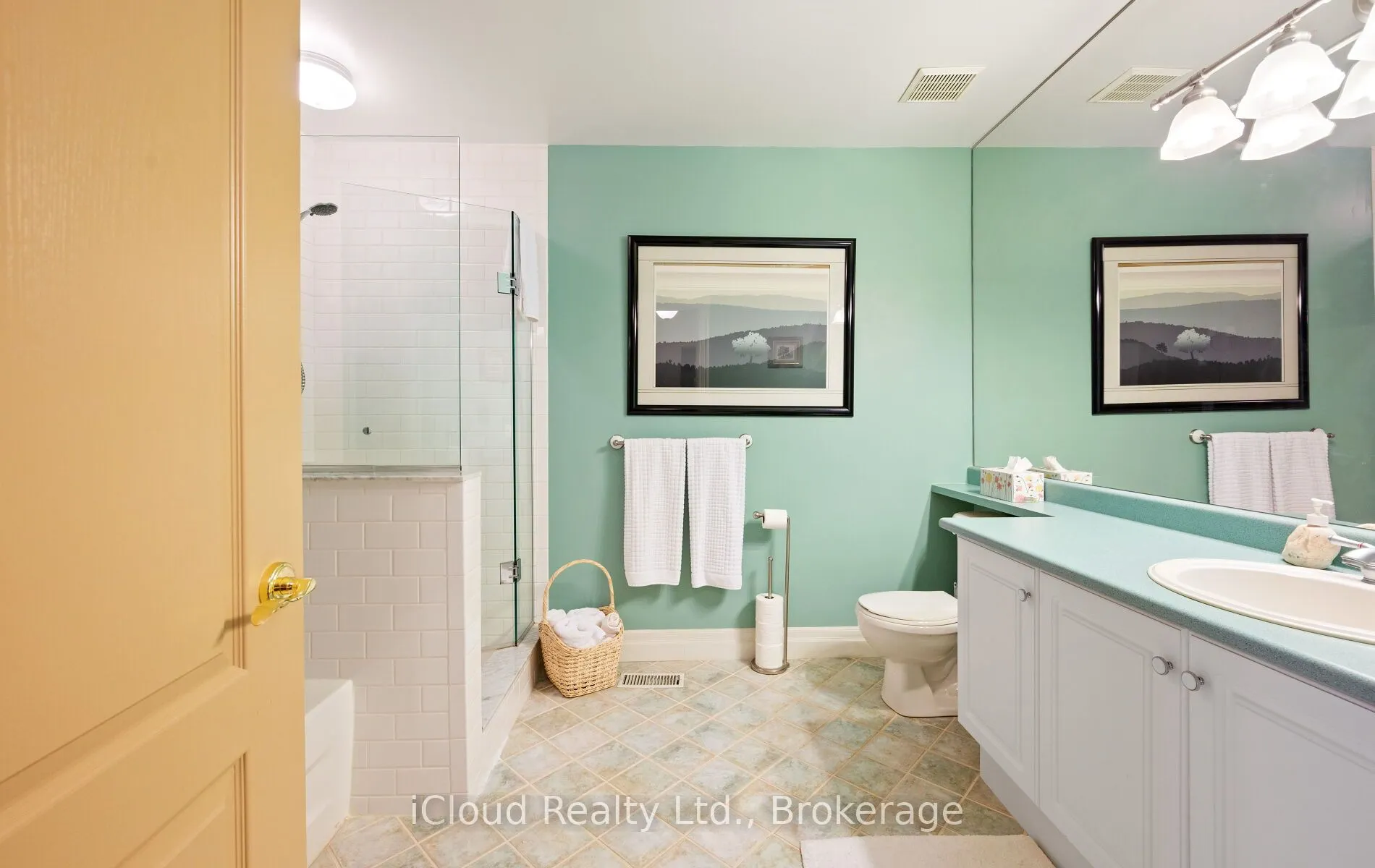 104 Wycliffe Cove