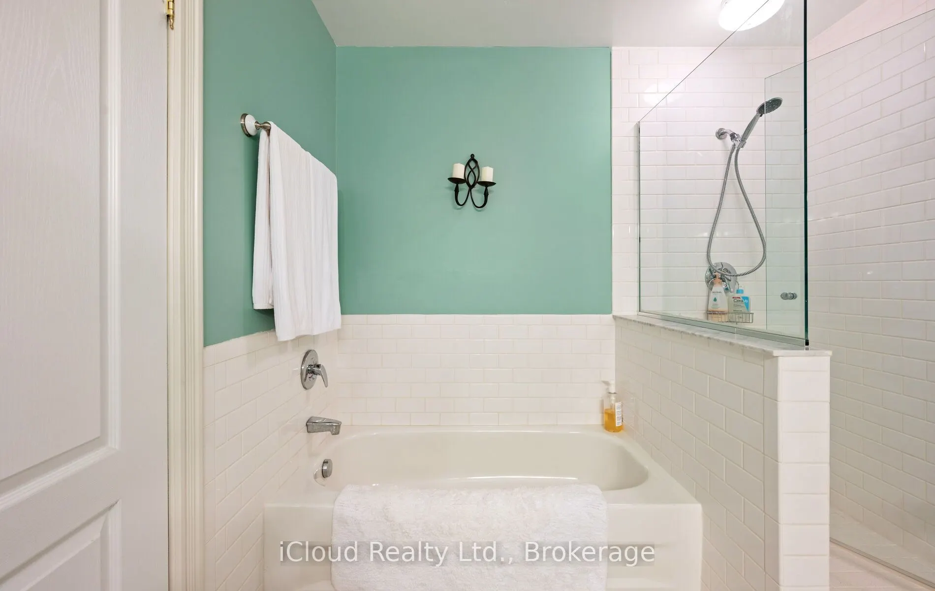 104 Wycliffe Cove