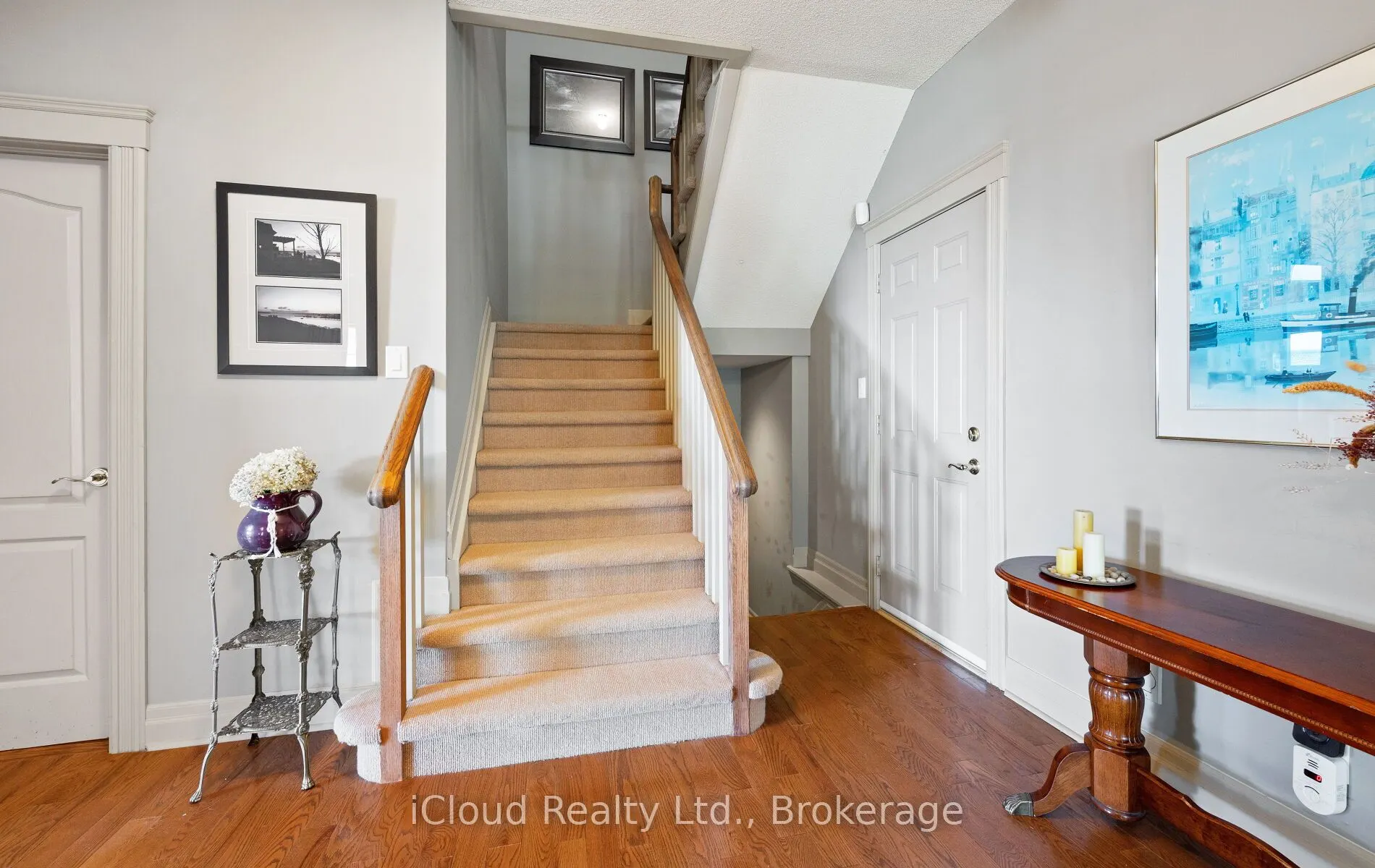 104 Wycliffe Cove