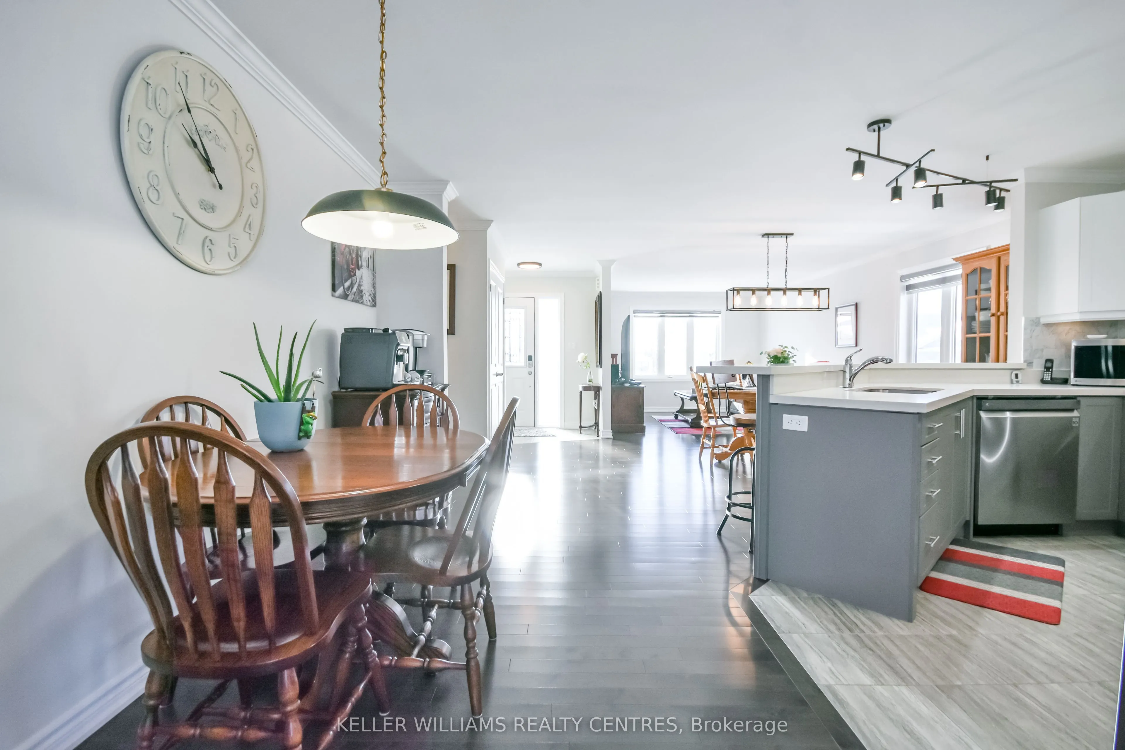 10 Sinclair Crescent