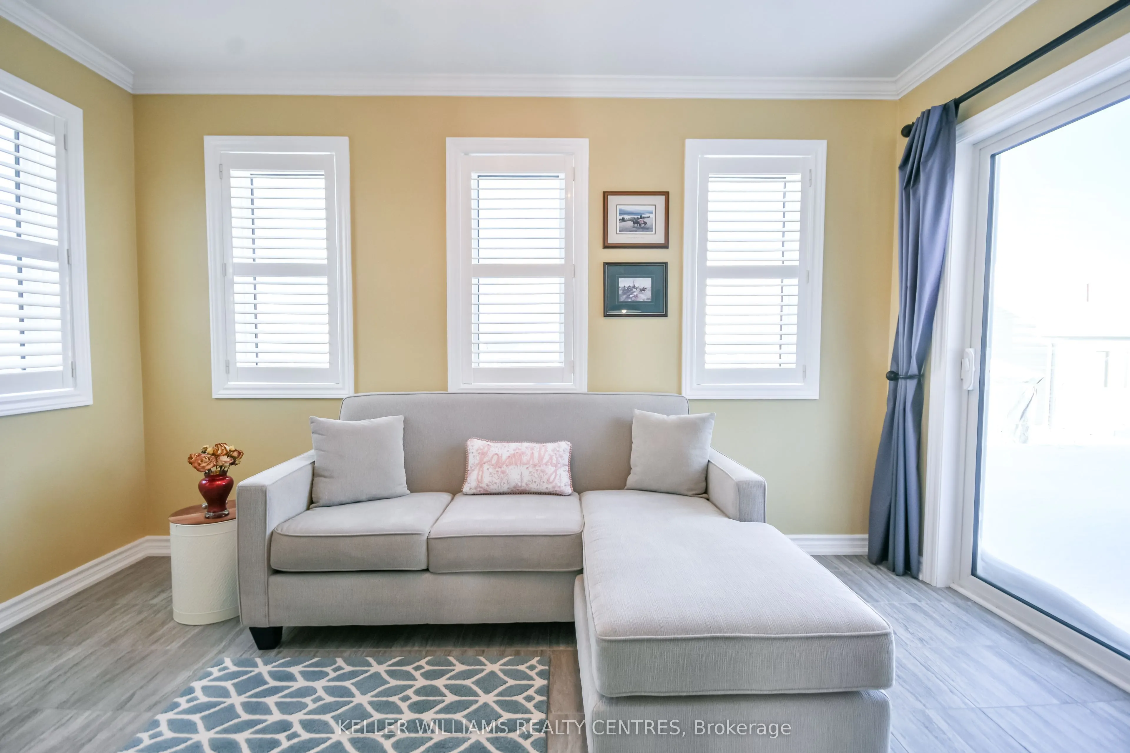 10 Sinclair Crescent