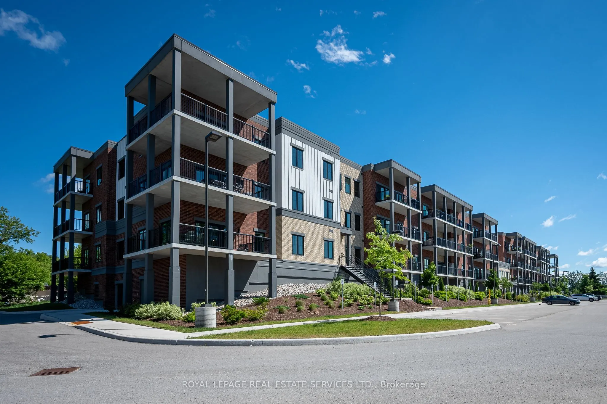 121 Mary Street #314