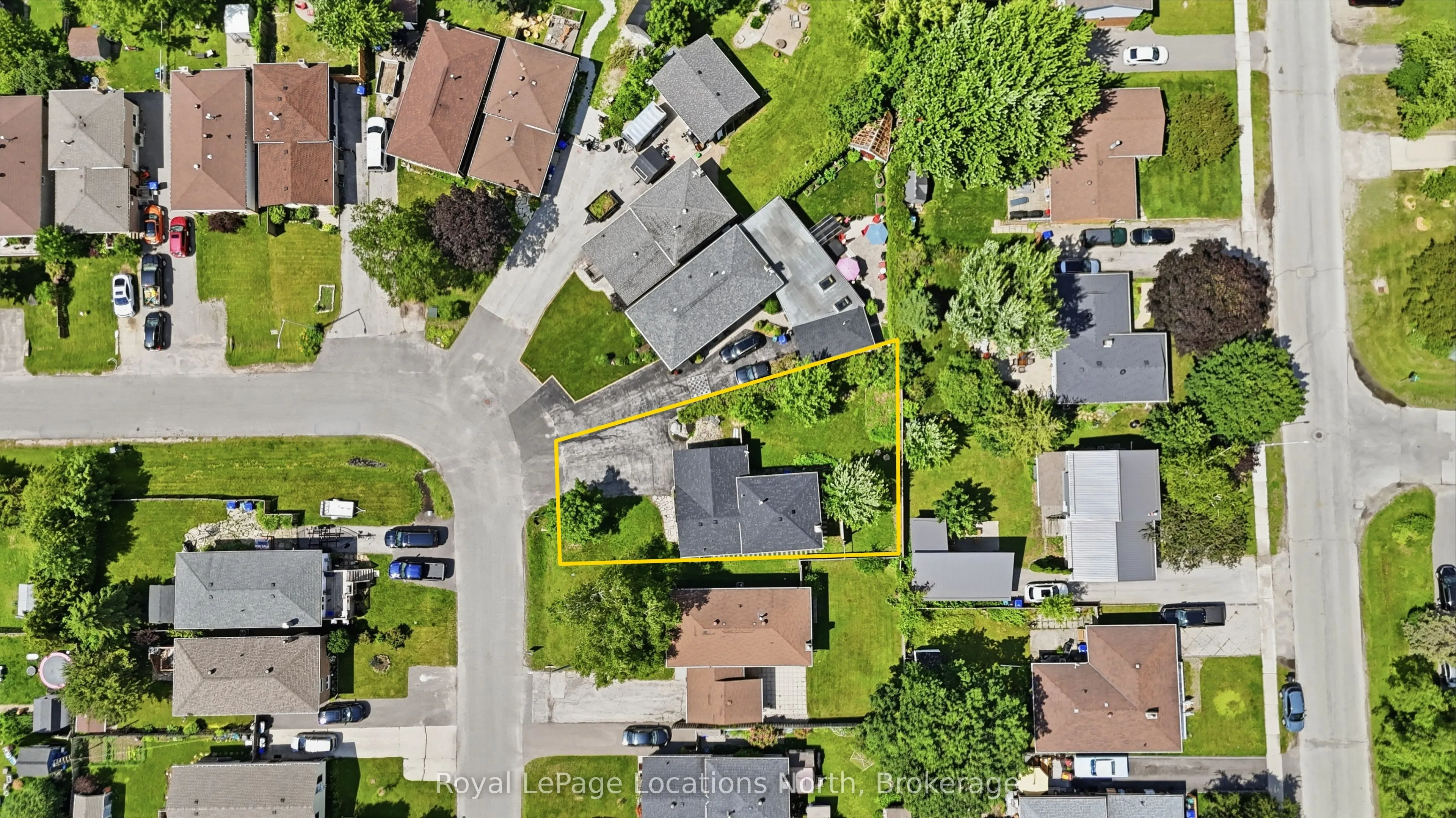 32 Courtice Crescent