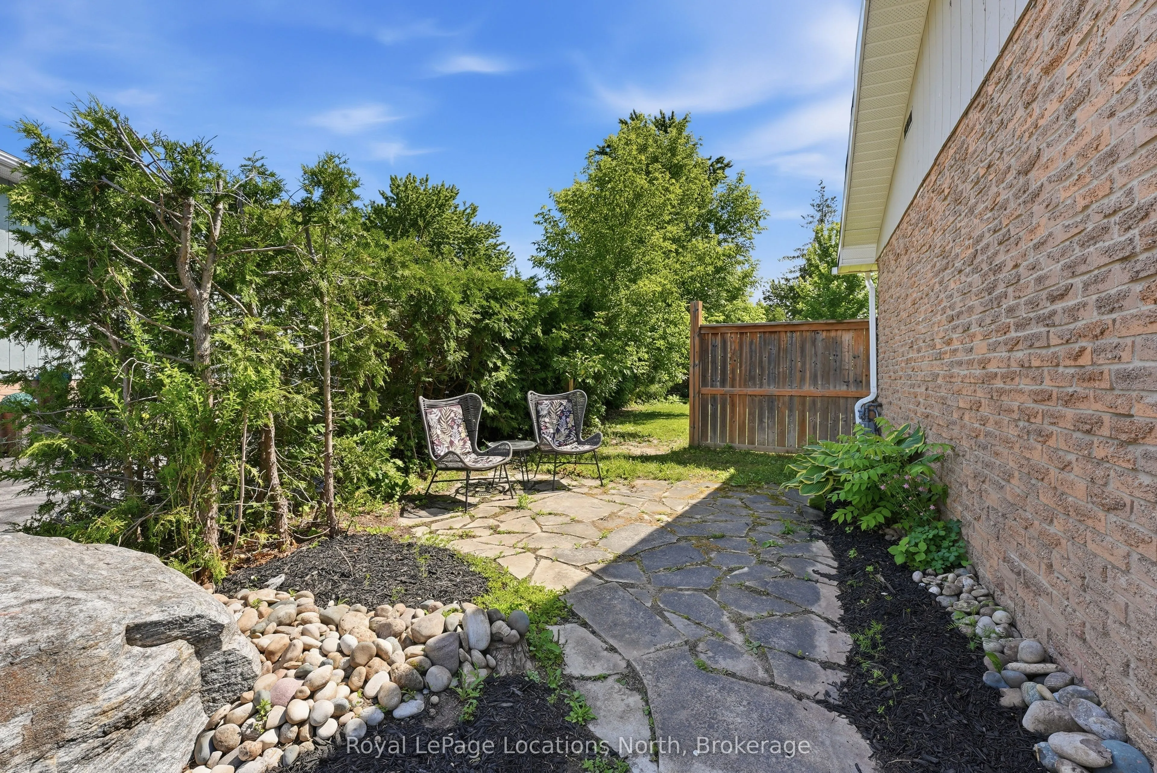 32 Courtice Crescent