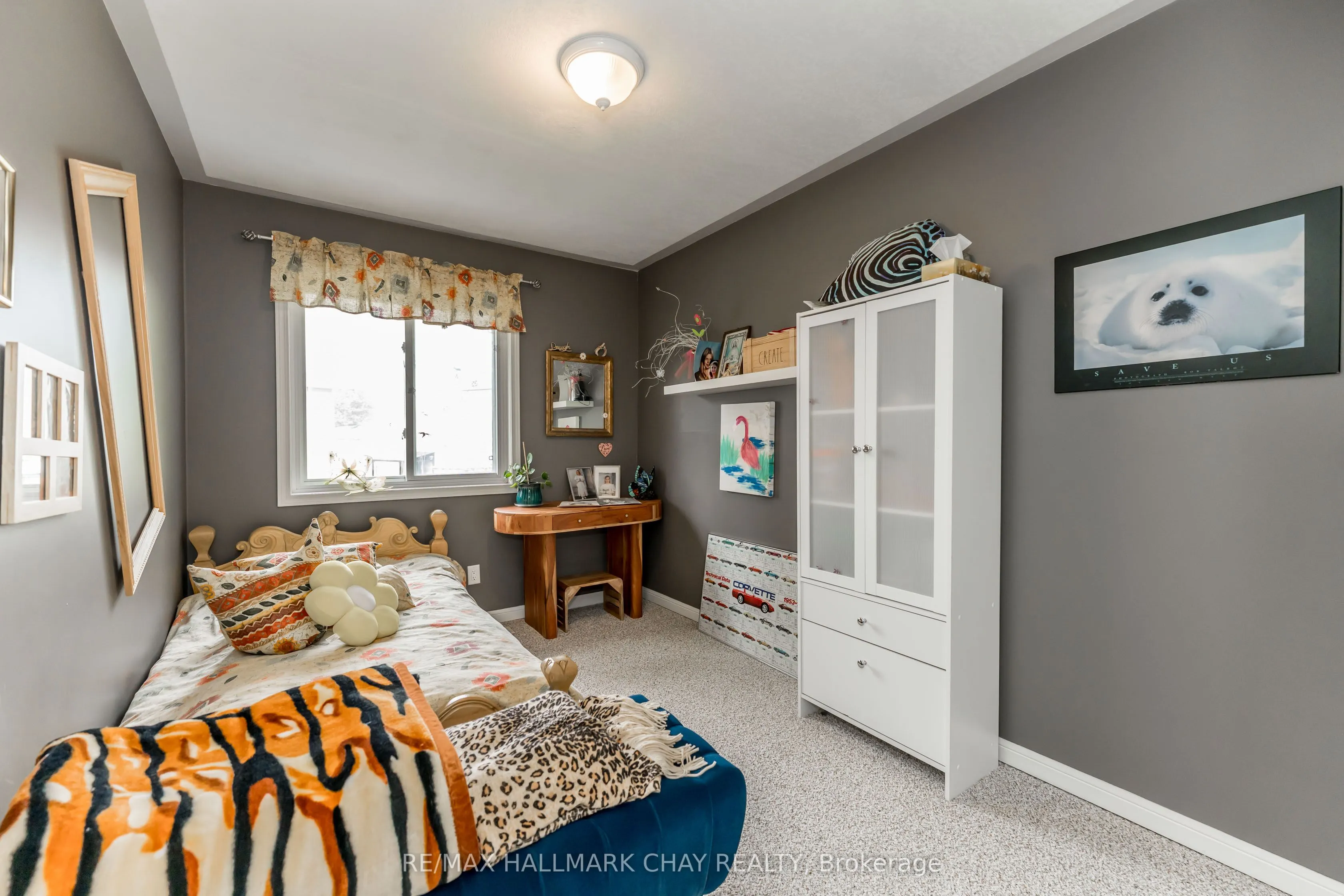 488 Yonge Street #9