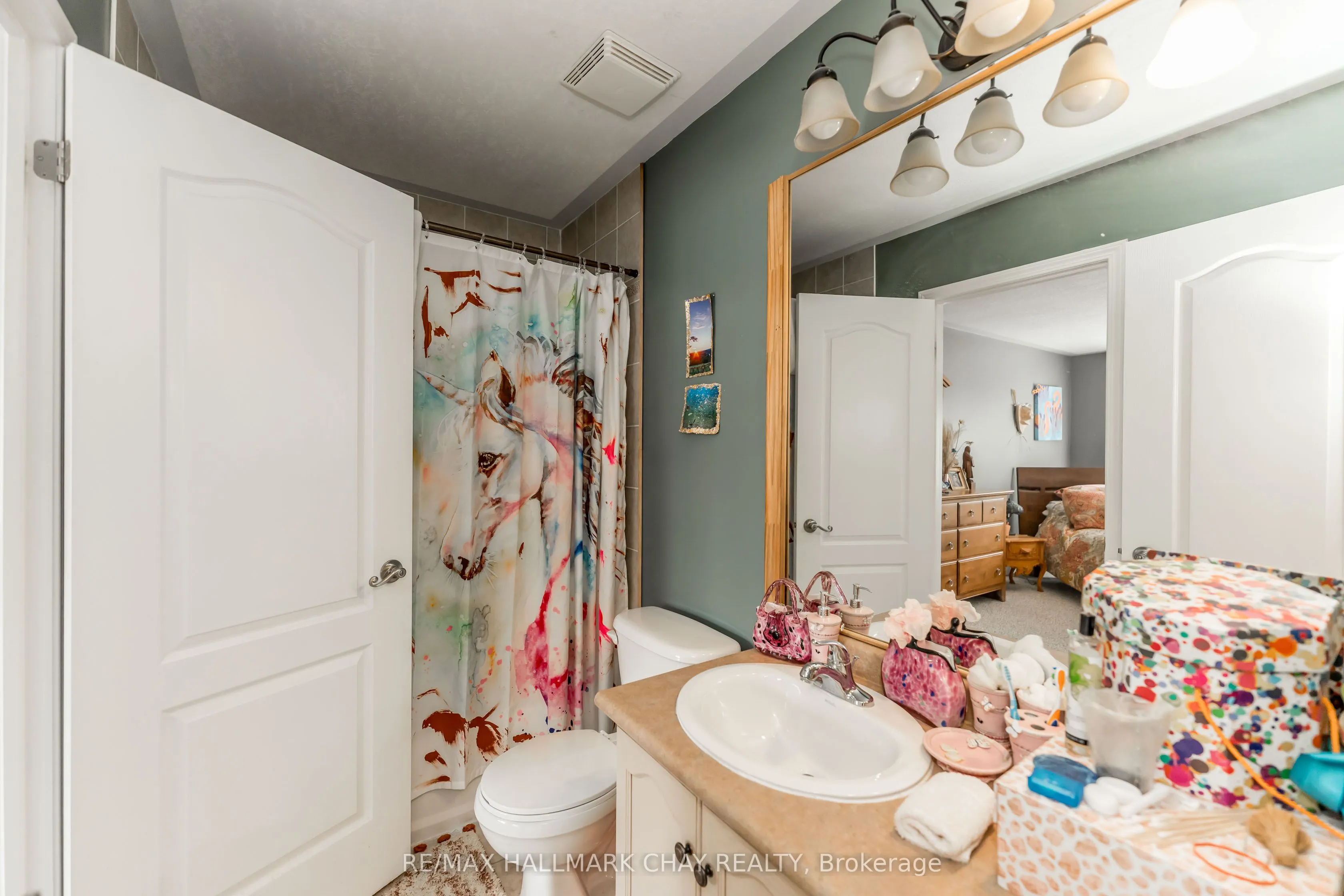 488 Yonge Street #9