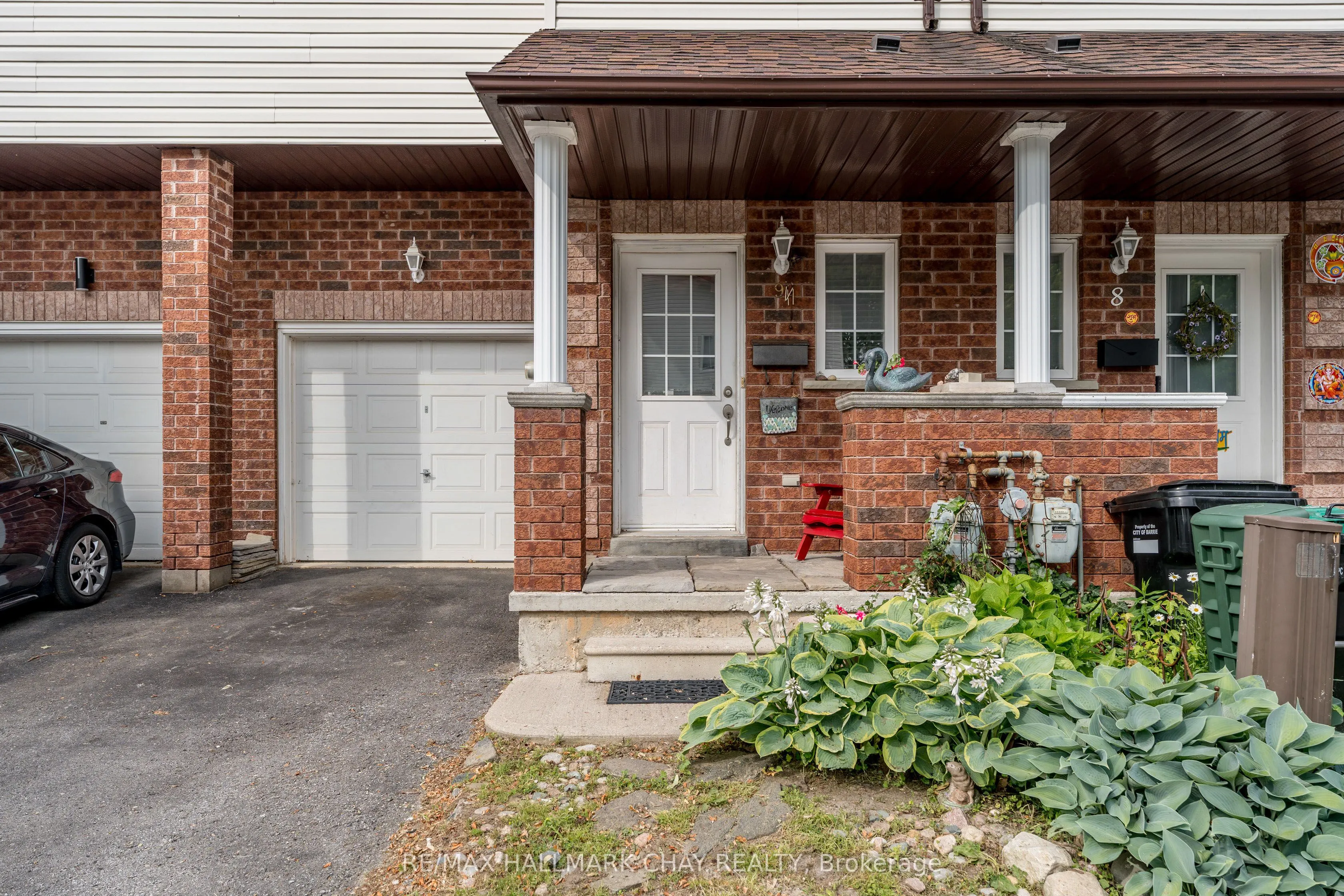 488 Yonge Street #9