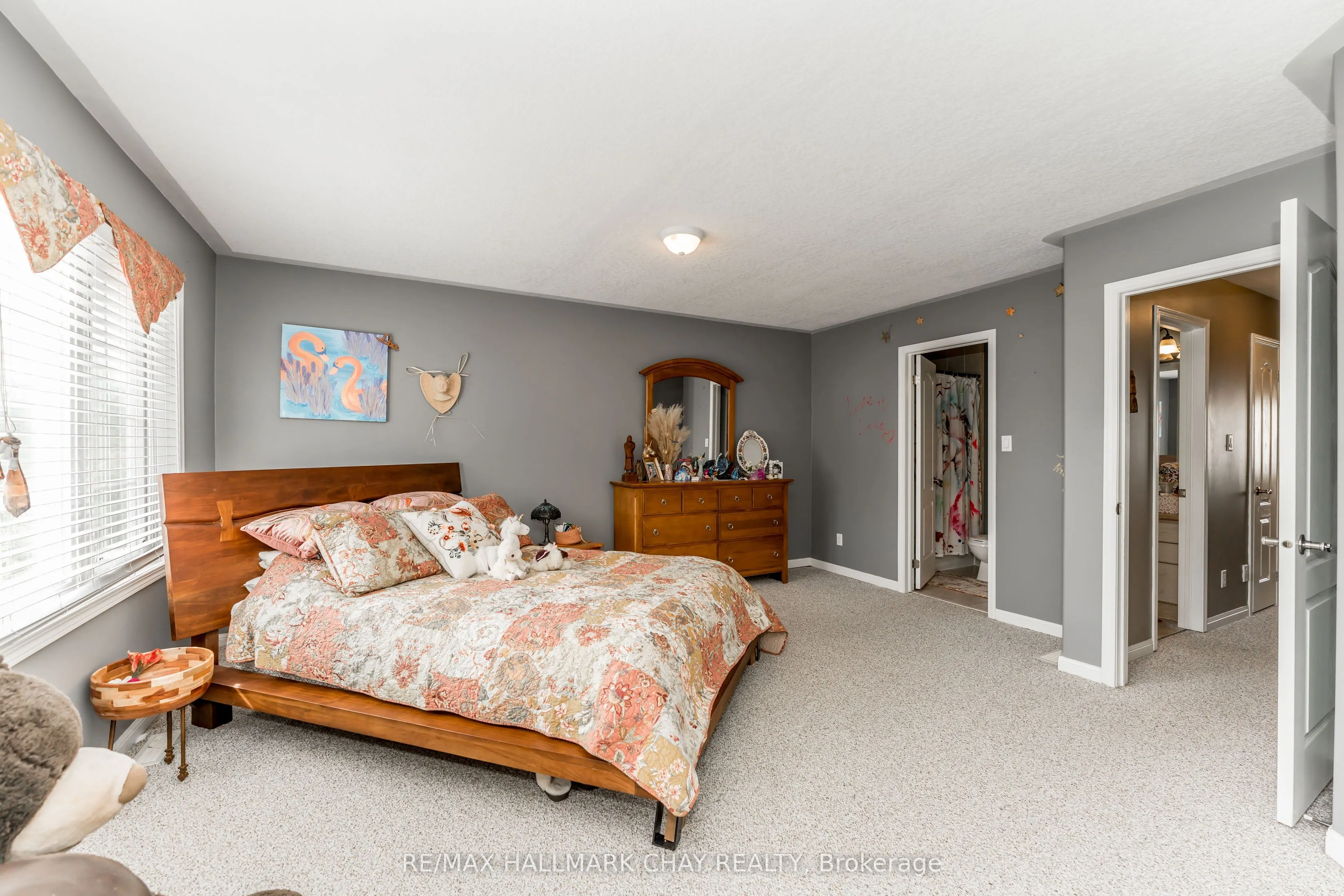 488 Yonge Street #9