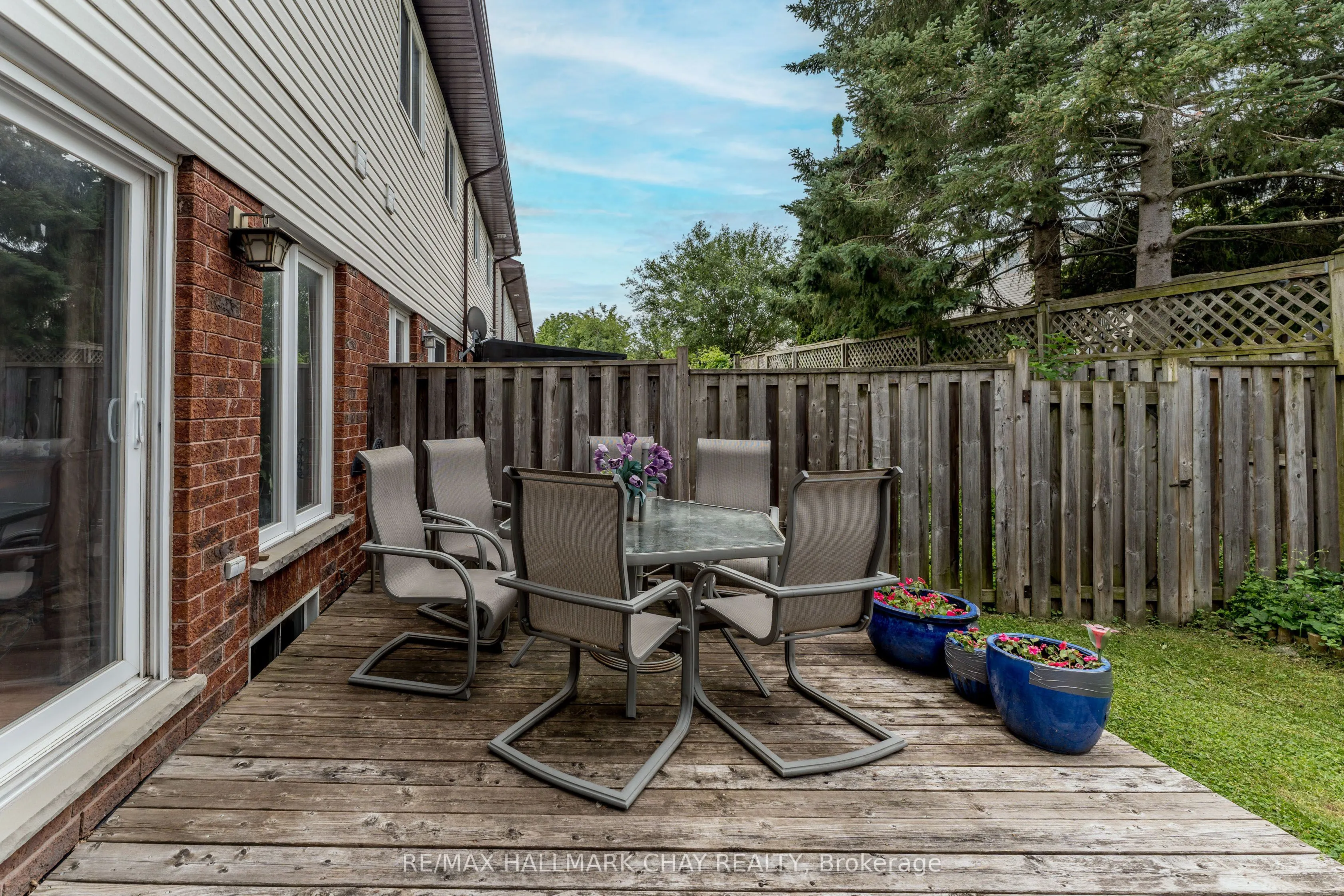 488 Yonge Street #9